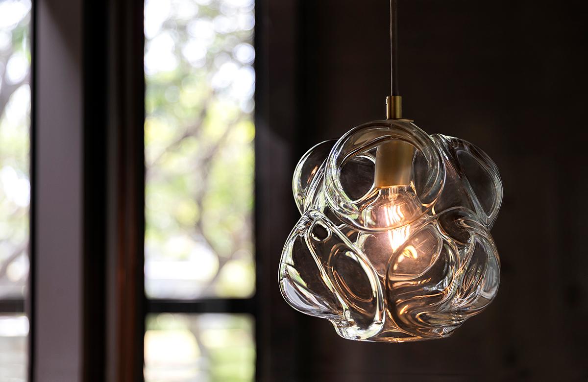 Lampe à suspension Cumulo, en verre soufflé à la main, fabriquée sur commande Neuf - En vente à Aliso Viejo, CA