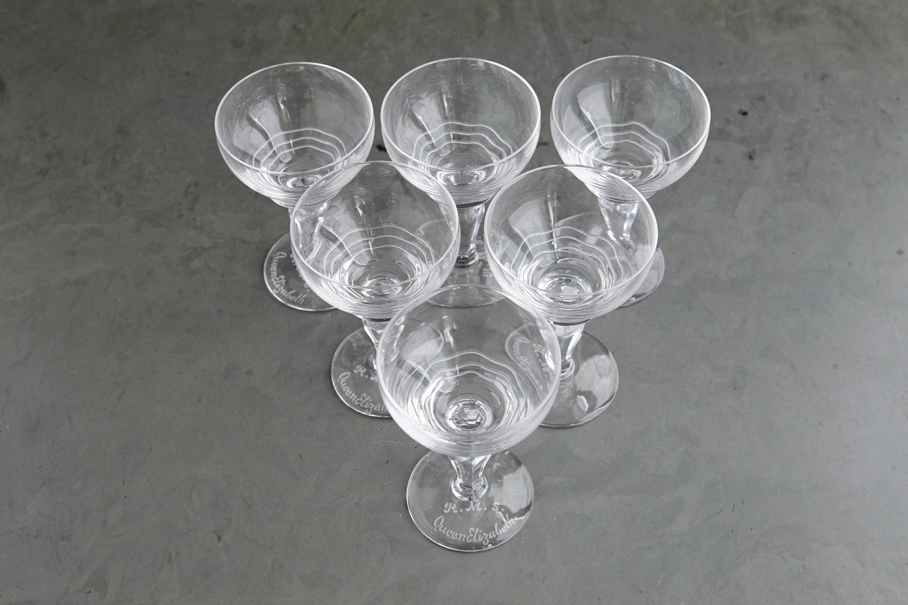 Cunard Line RMS Queen Elizabeth, Stuart Crystal Set of 6 Glasses in Box, 1940s In Good Condition In Pau, FR