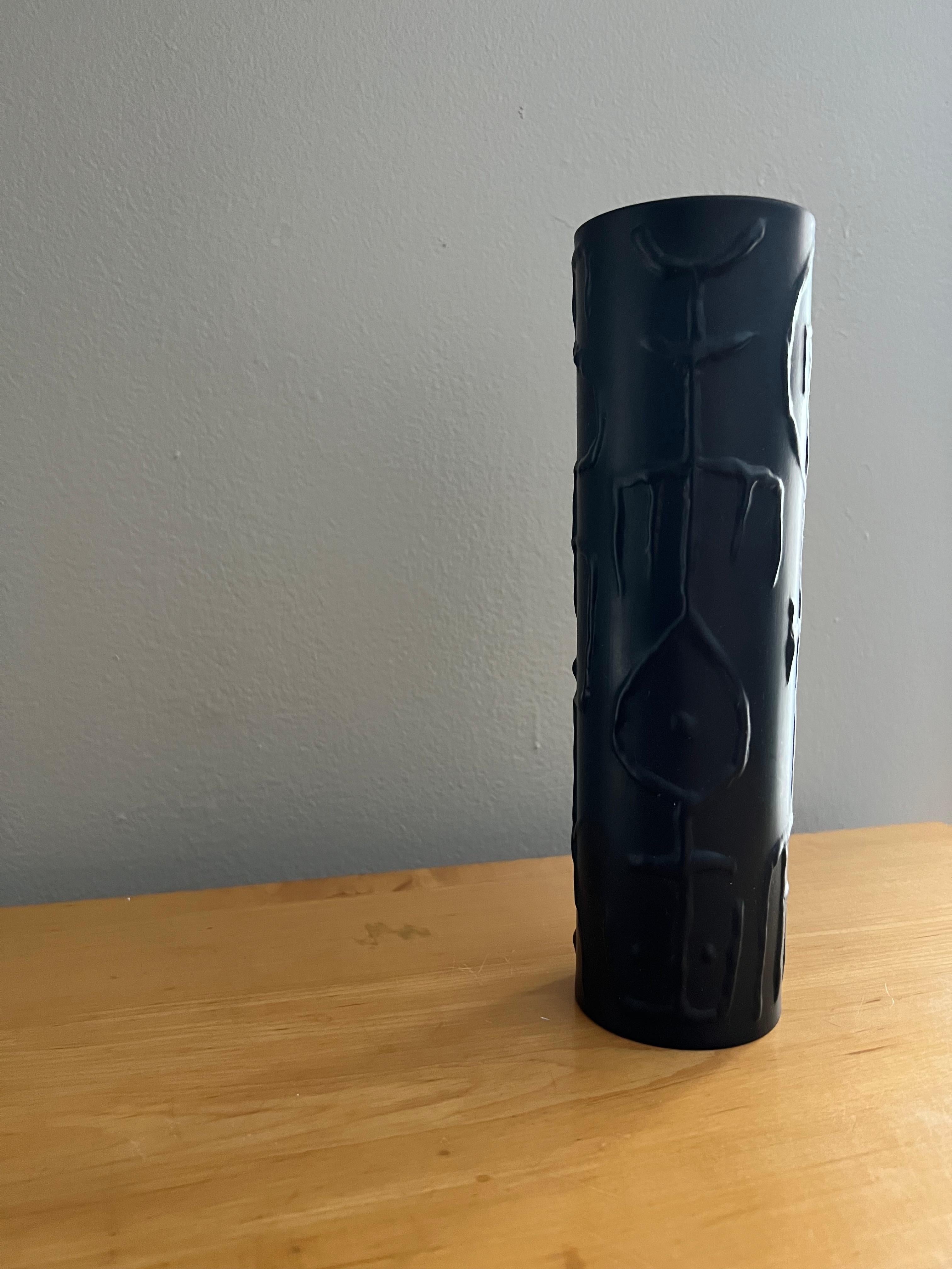 German Cuno Fischer Black Matte Vase Abstract Glyphs Rosenthal Studio Line For Sale