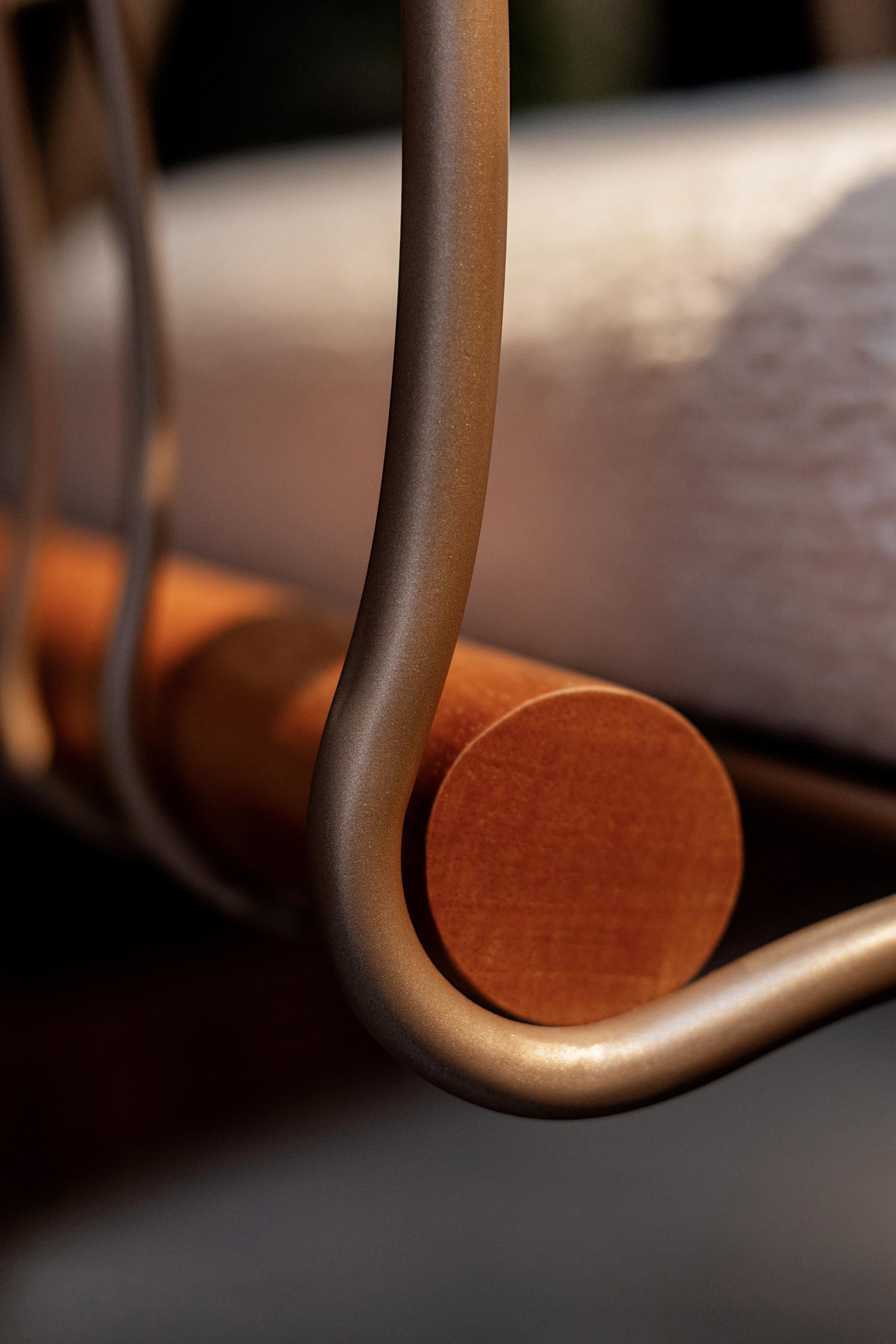 Sessel „Cuore“ aus Kohlenstoffstahl, gepolstert mit Schafsleder und Holzdetails im Angebot 5