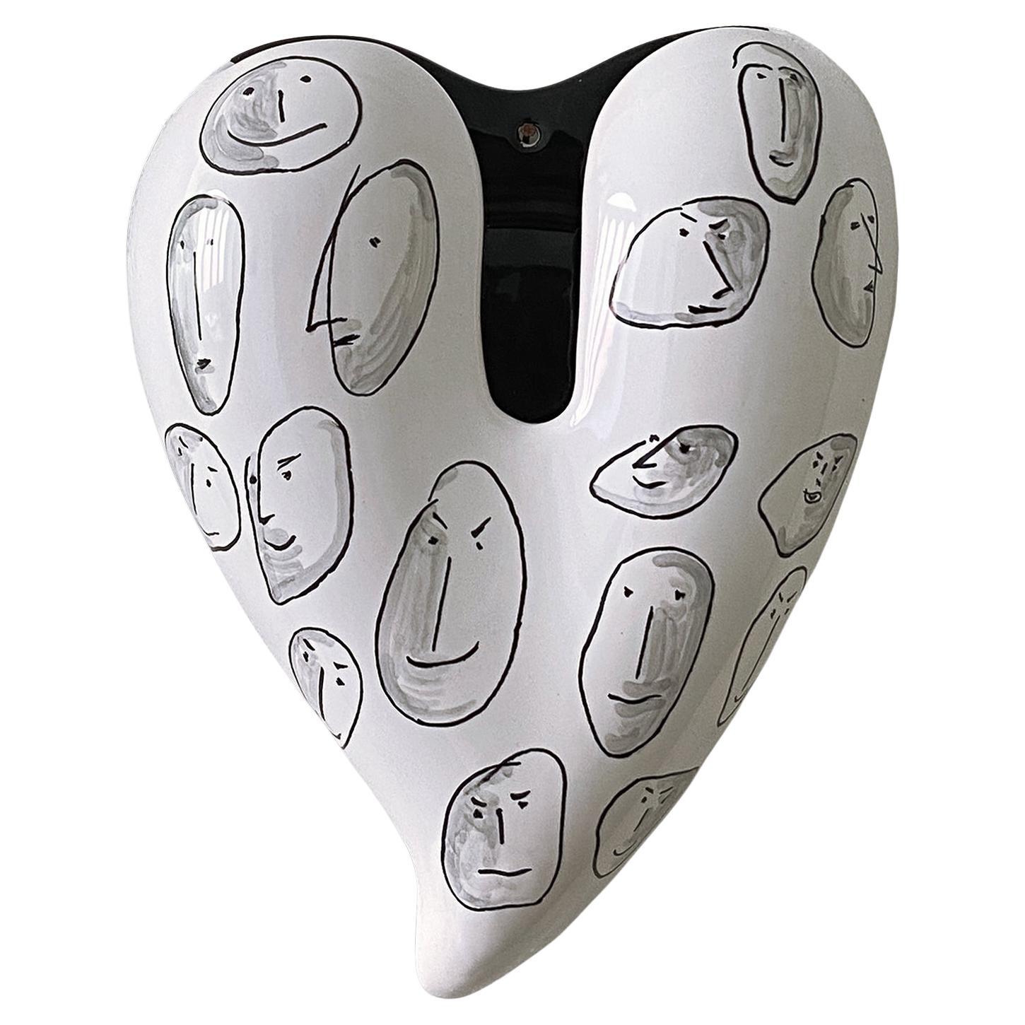 Cuore in ceramica "Human Faces" Nero N.1 di Gianni Veneziano per Kiasmo