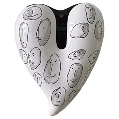 Cuore in ceramica "Human Faces" Nero N.1 di Gianni Veneziano per Kiasmo