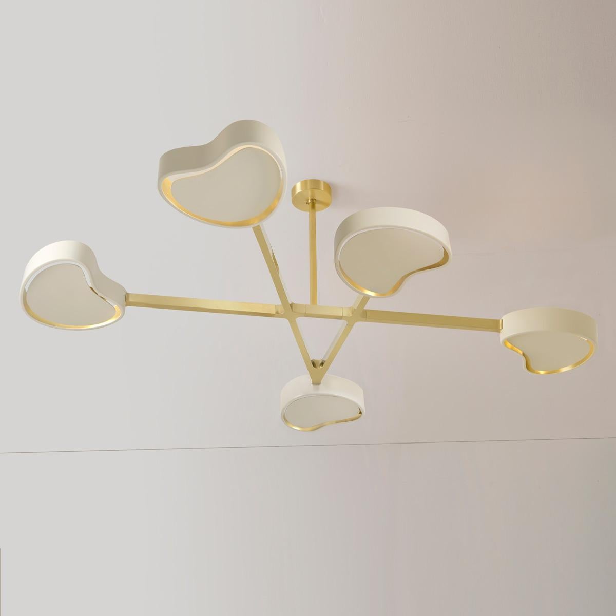 Lampada da soffitto Cuore N.5 di Gaspare Asaro. Finitura in ottone lucido In condizioni Nuovo in vendita a New York, NY