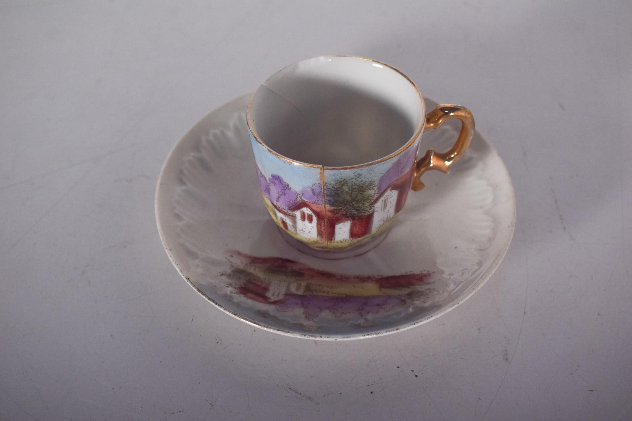 Mid-Century Modern Tasse et soucoupe en porcelaine de Limoges, France en vente