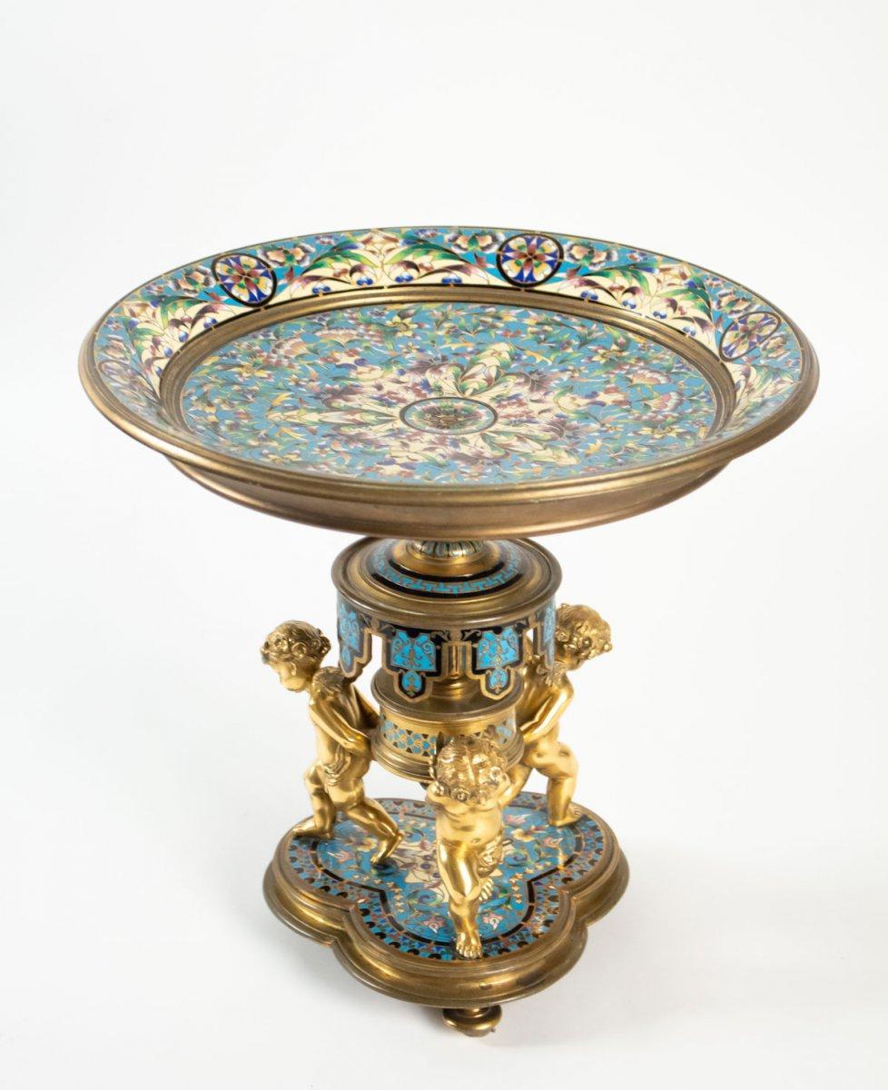 Cup in bronze and cloisonné enamel in the manner of Barbedienne, Napoleon III style.
Condition: Excellent condition
Measures: Diameter 32
Height 40.