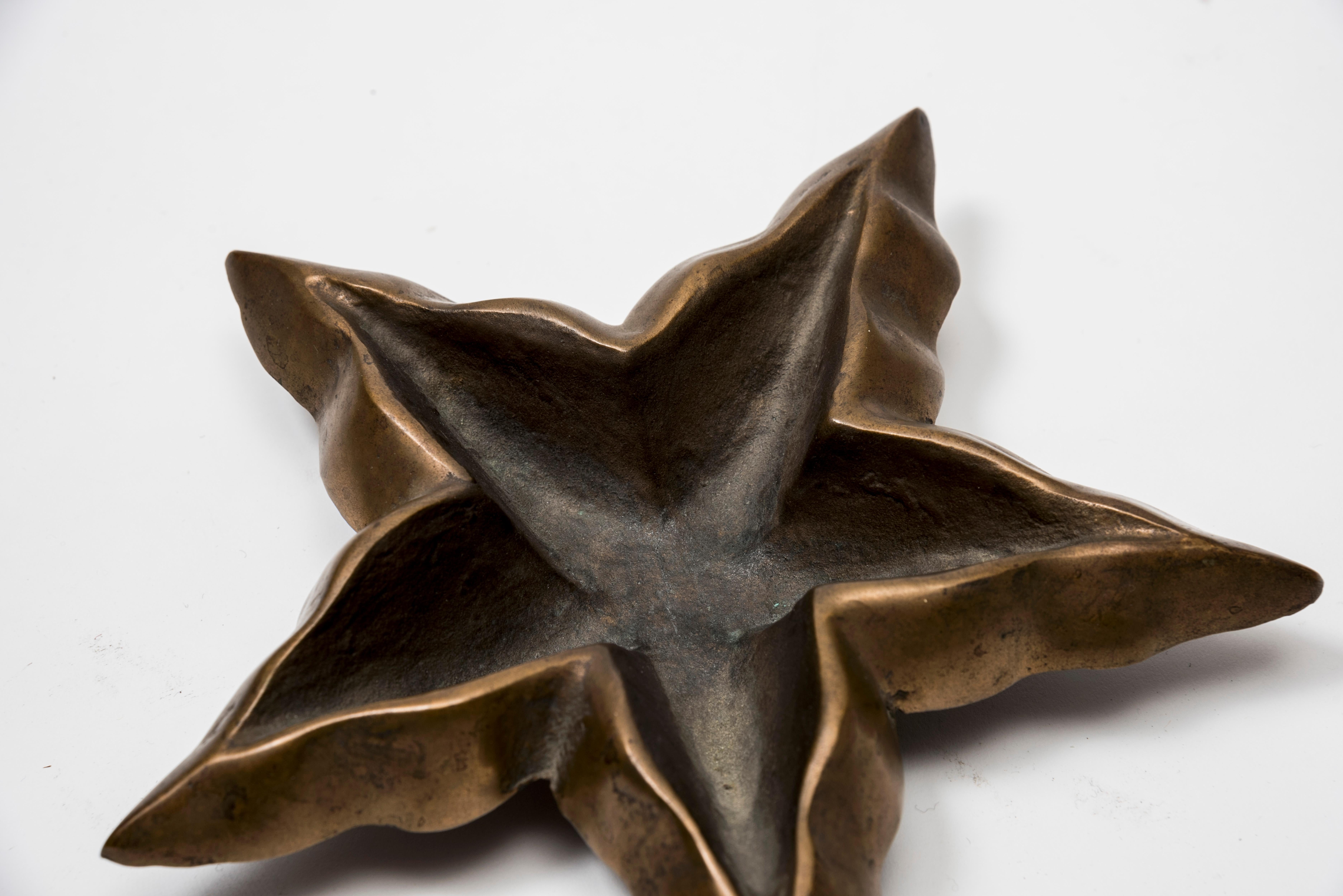 Becher aus Bronze von Garouste et Bonetti (Ende des 20. Jahrhunderts) im Angebot