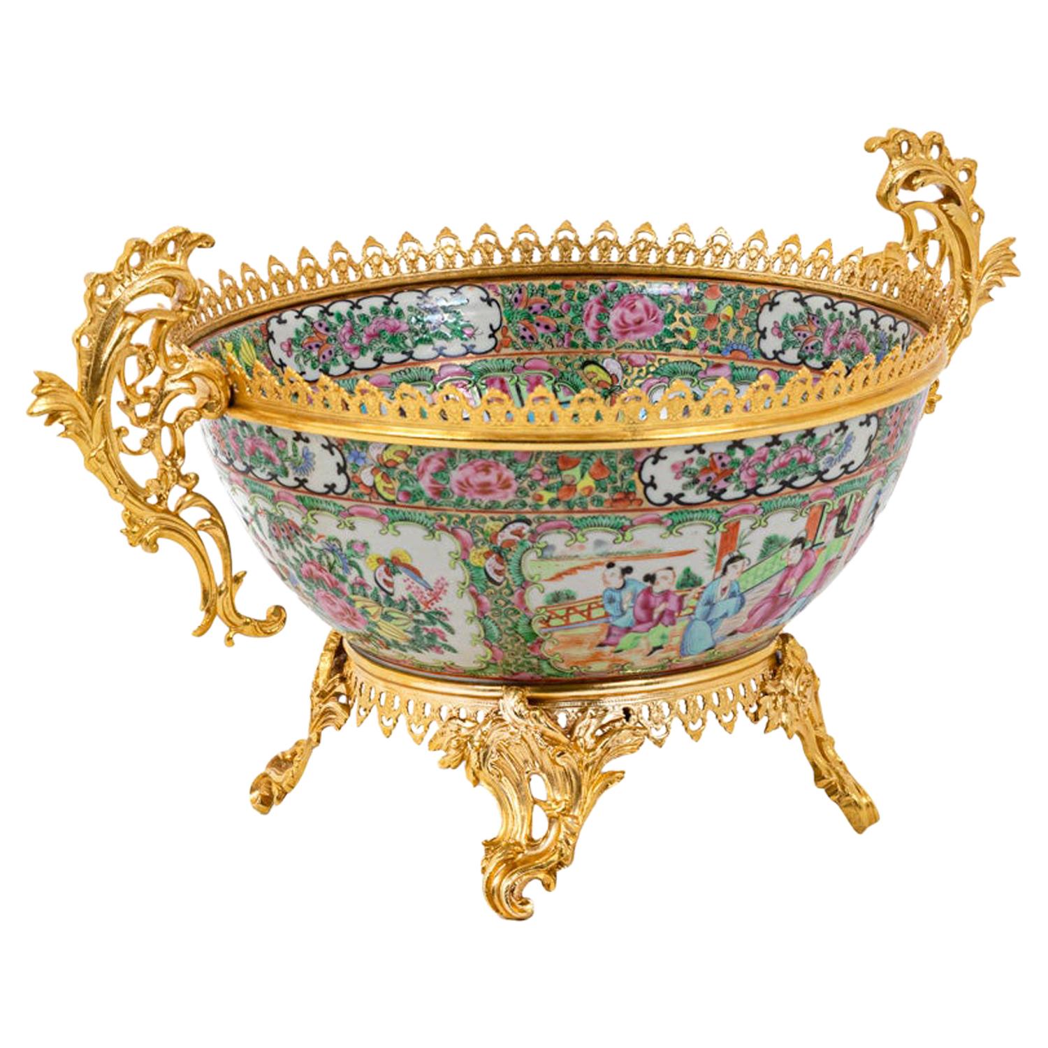 Cup in Canton Porcelain and Gilt Bronze, circa 1880 For Sale