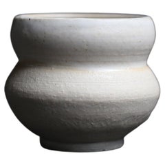 Cup in White Clay with Mattesand + Sheer Glaze Front Row