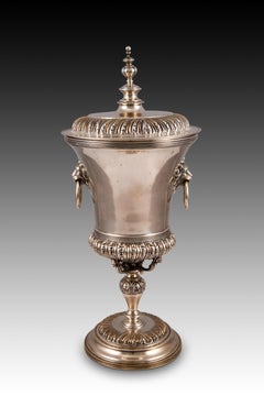 Cup. Silver in its color (.833). Portugal, 20th century.
