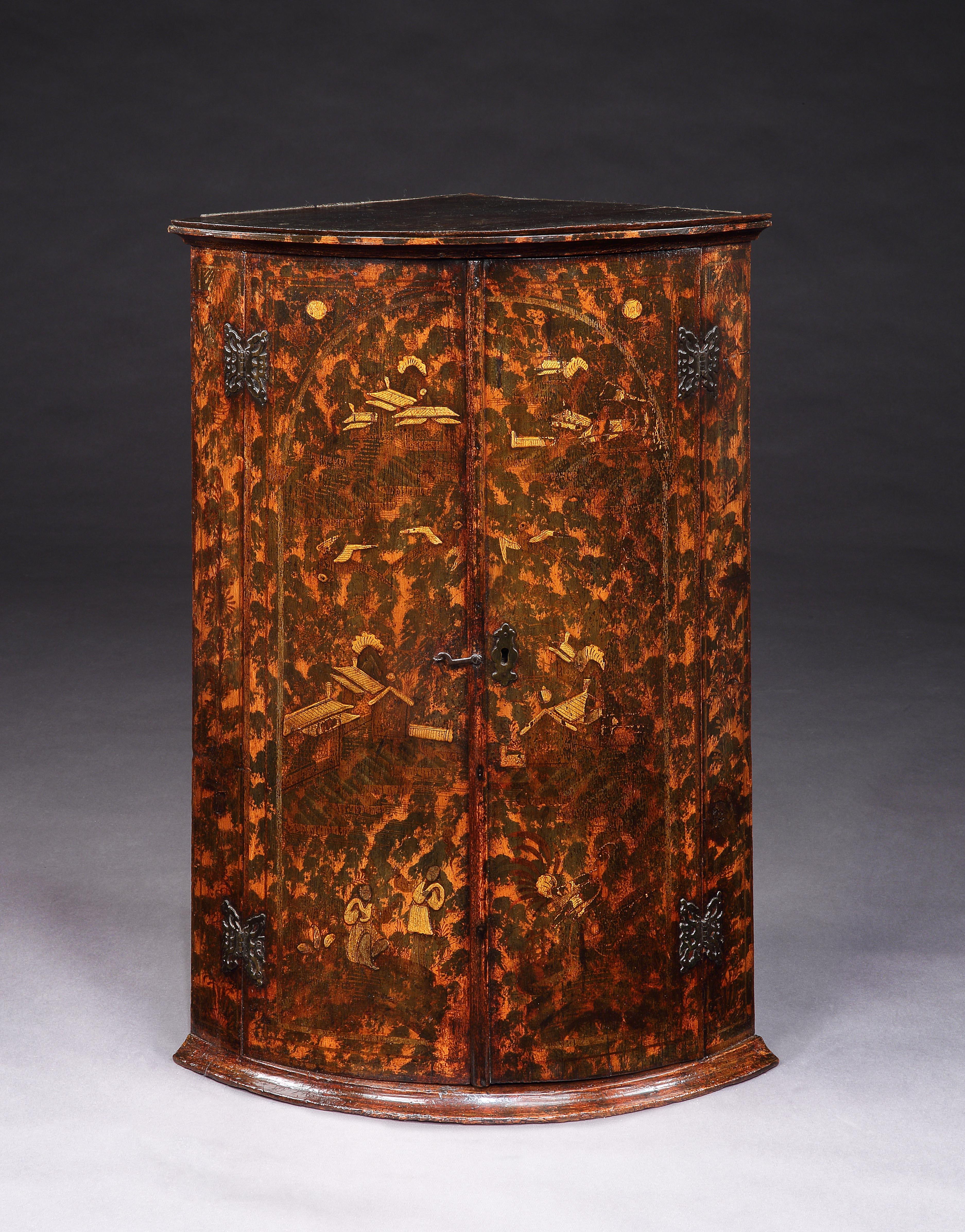A RARE, LATE-17TH-EARLY-18TH CENTURY, HANGING CUPBOARD CORNER WITH GILDED CHINOISERIE JAPANNING & FAUX TORTOISHELL GROUND

- This corner cupboard is decorated in one of the most fashionable styles of the Baroque period, Chinese lacquer with gilded