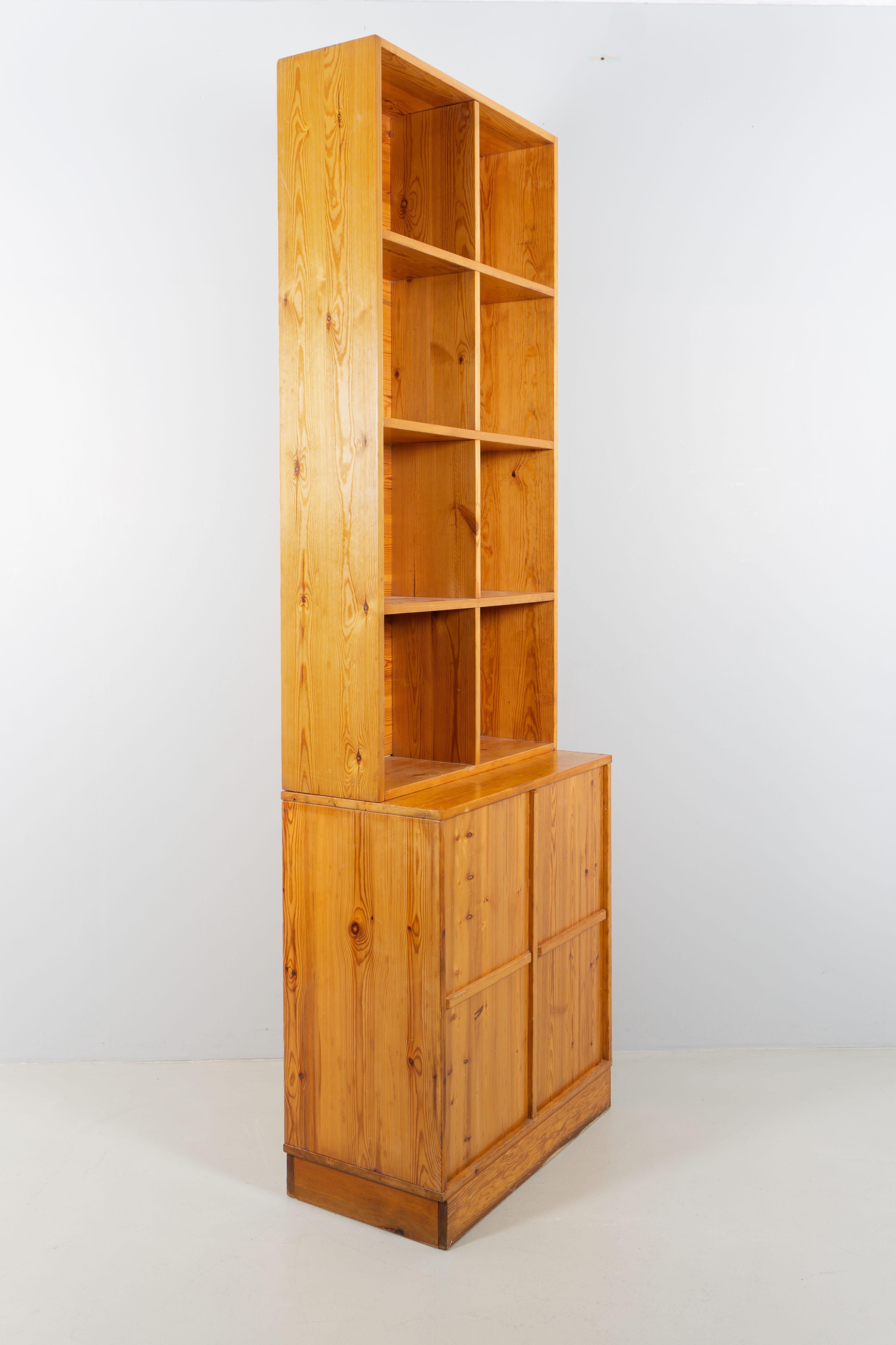 Late 20th Century Cupboard in massive pine wood, designed by Gianfranco Fini, 1972 For Sale