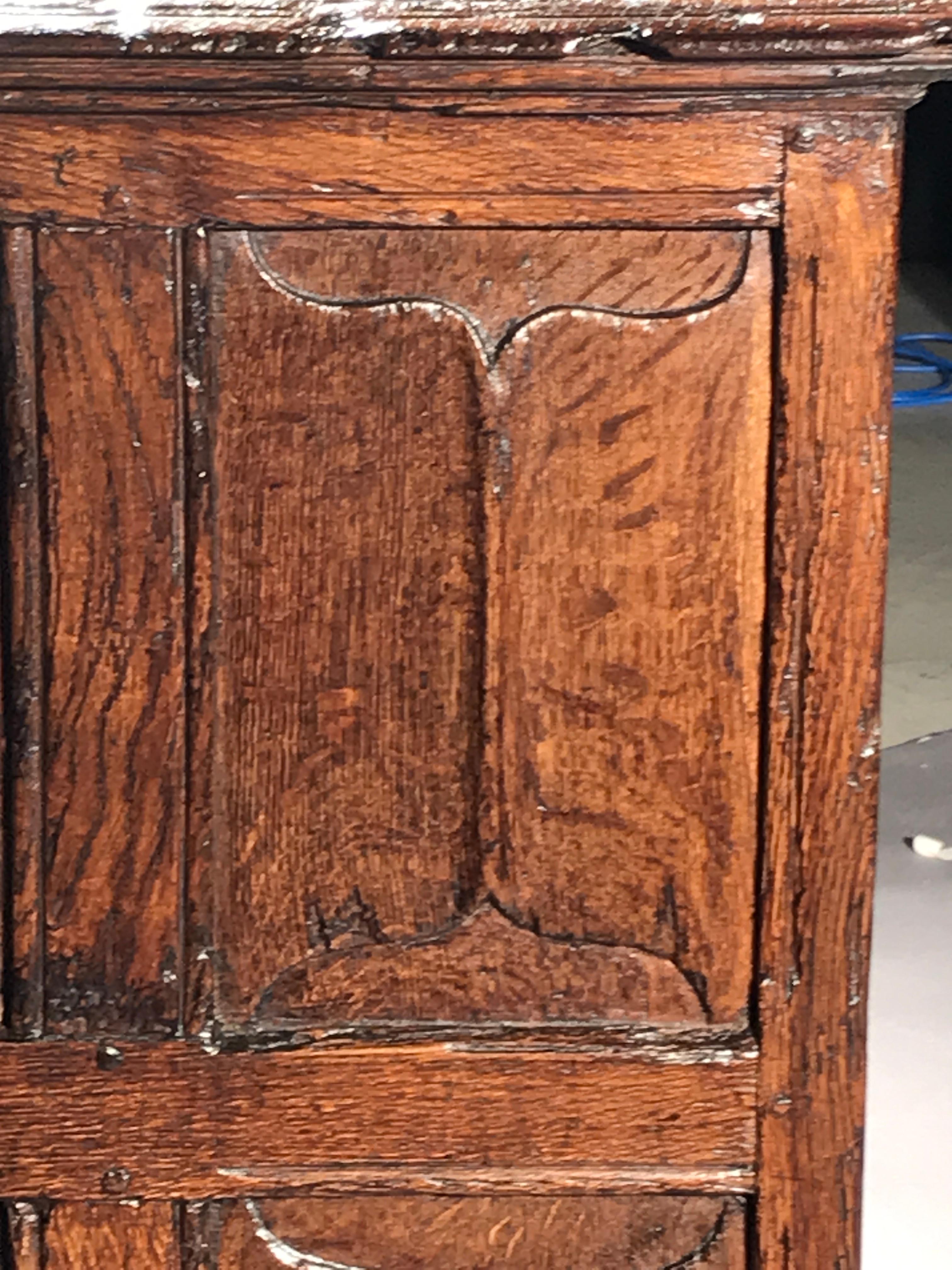 Cupboard Linenfold Carving Oak Narrow 17 Century For Sale 8