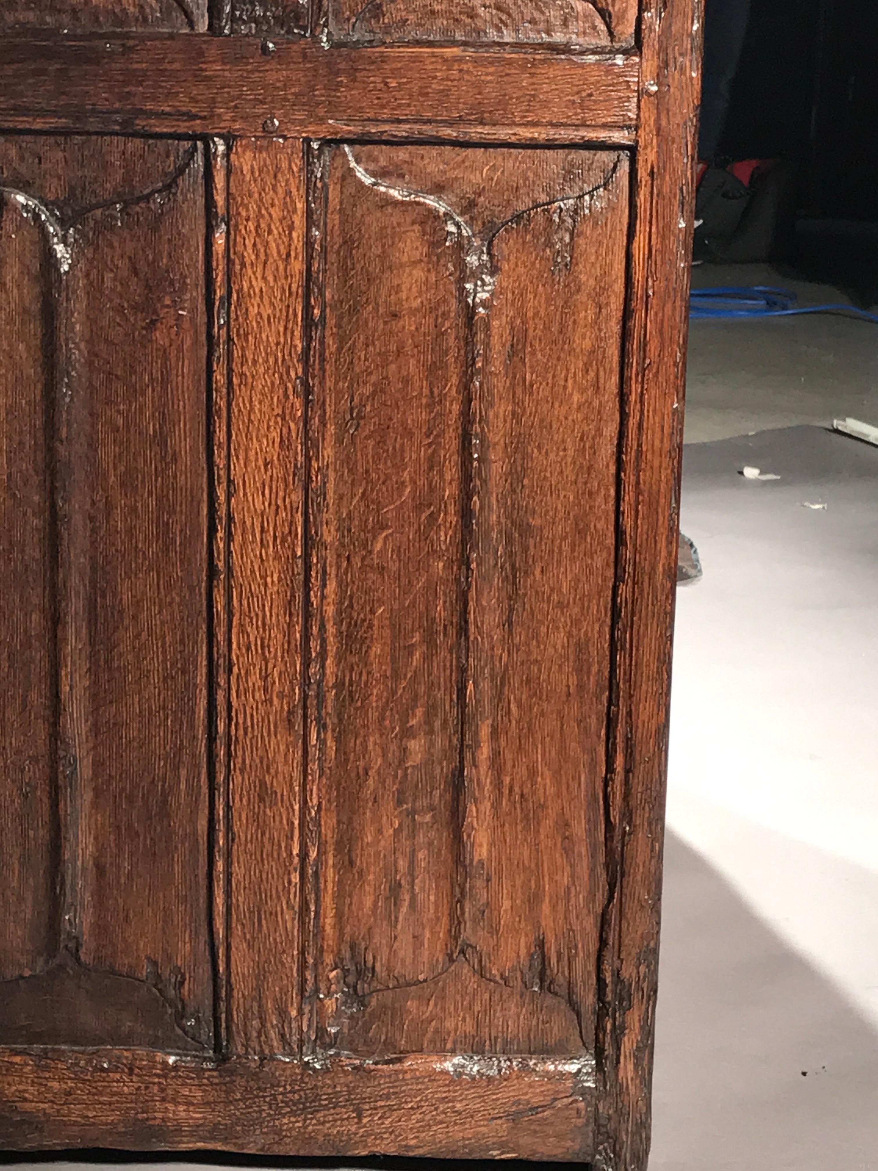 Cupboard Linenfold Carving Oak Narrow 17 Century For Sale 10