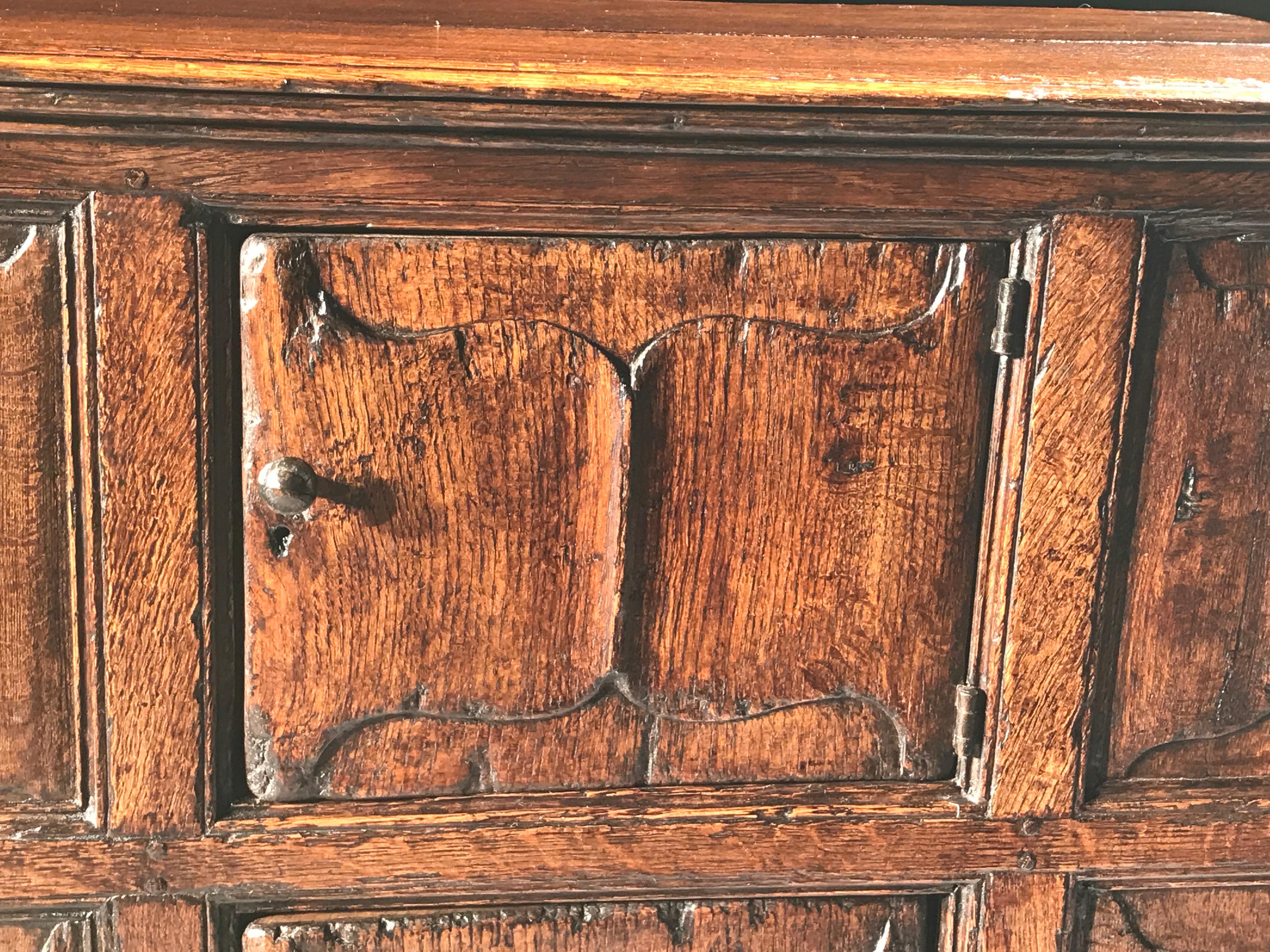 Hand-Carved Cupboard Linenfold Carving Oak Narrow 17 Century For Sale