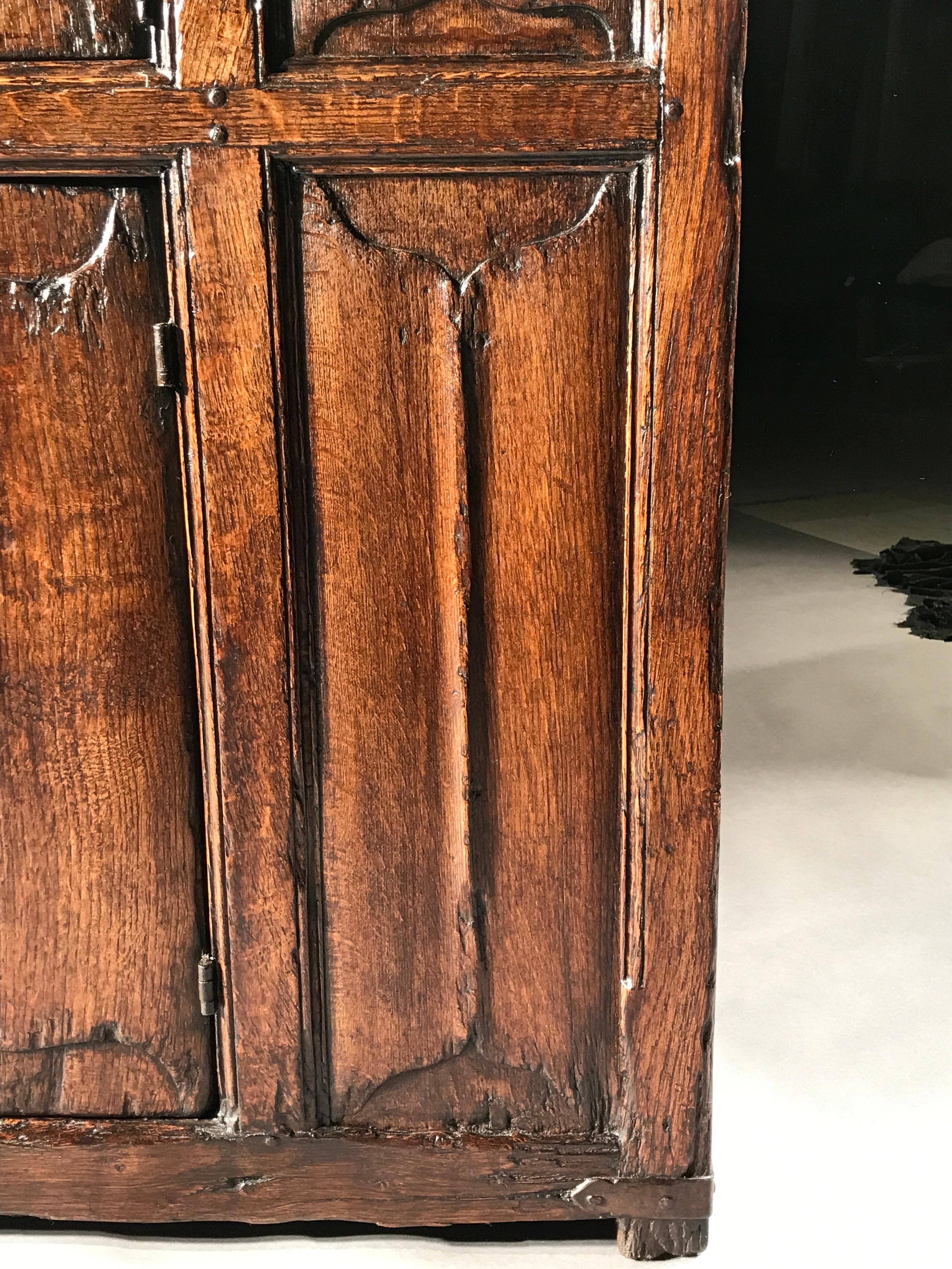 Early 17th Century Cupboard Linenfold Carving Oak Narrow 17 Century For Sale