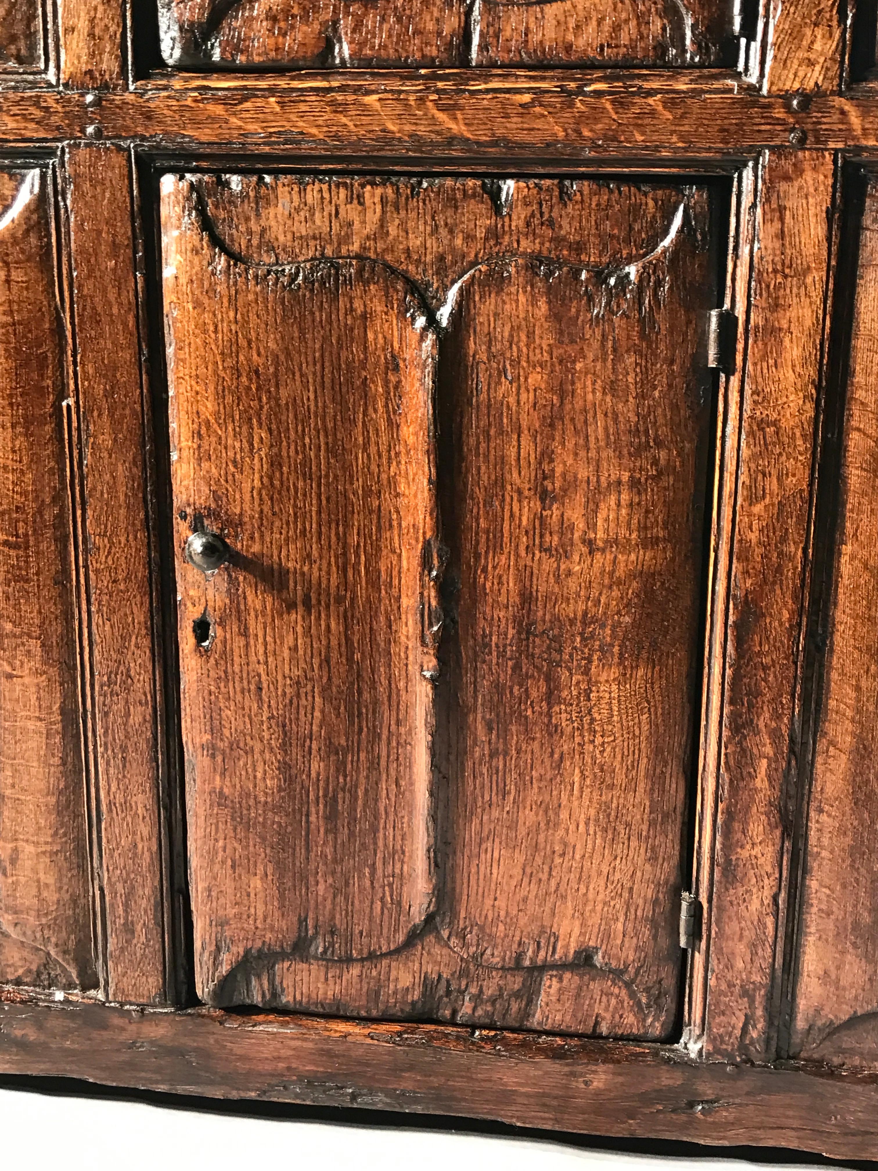 Cupboard Linenfold Carving Oak Narrow 17 Century For Sale 1