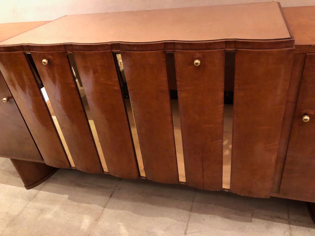 Amazing siderboard with drawers in wood
Style: Art Deco
Year: 1920
Material: wood and glass
If you want to live in the golden years, this is the siderboard that your project needs.
We have specialized in the sale of Art Deco and Art Nouveau styles