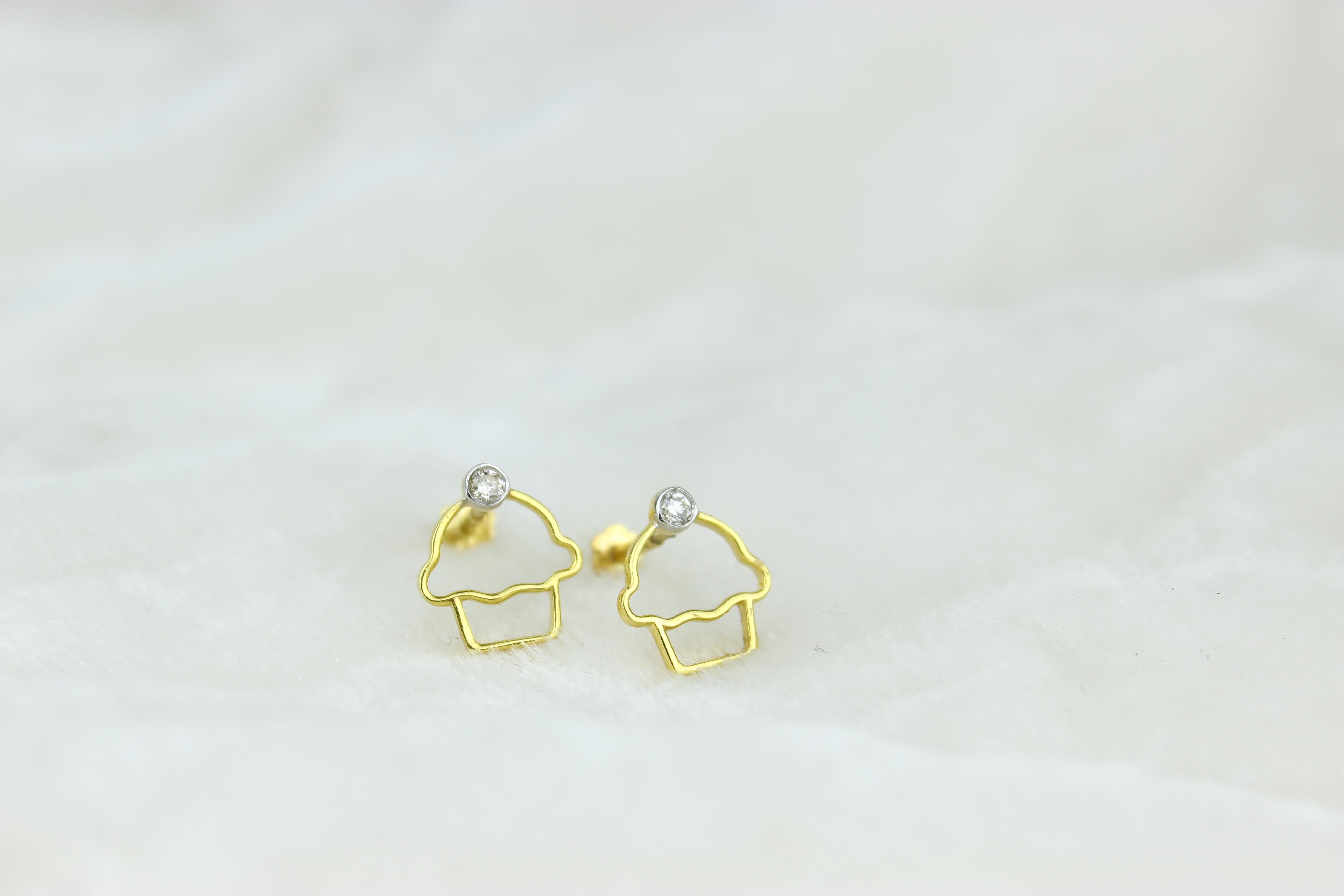 Cupcake Diamond Earrings for Girls (Kids/Toddlers) in 18K Solid Gold For Sale 1