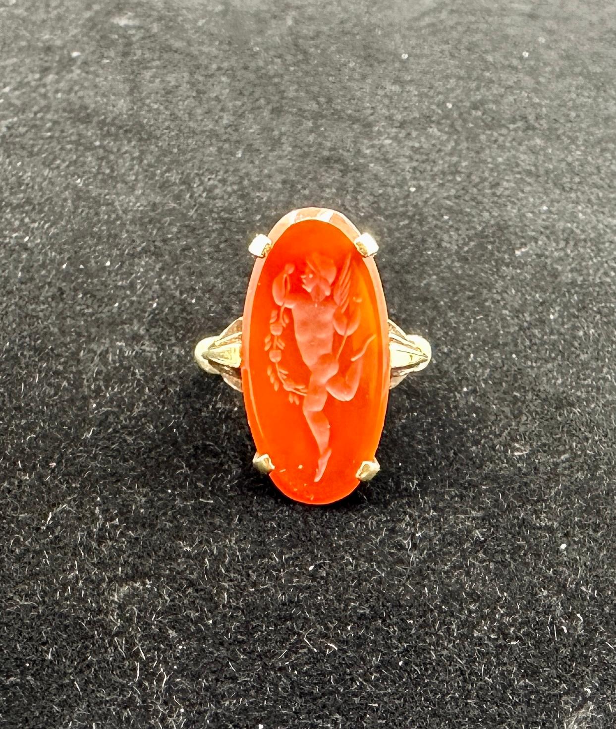 Cupido Eros Dios del Amor Anillo calcográfico Ágata Oro Neoclásico Victoriano 1890 en venta 2