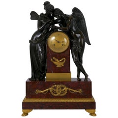 "Cupidon & Psyché" Pendule de cheminée en bronze de style Empire français:: vers 1815