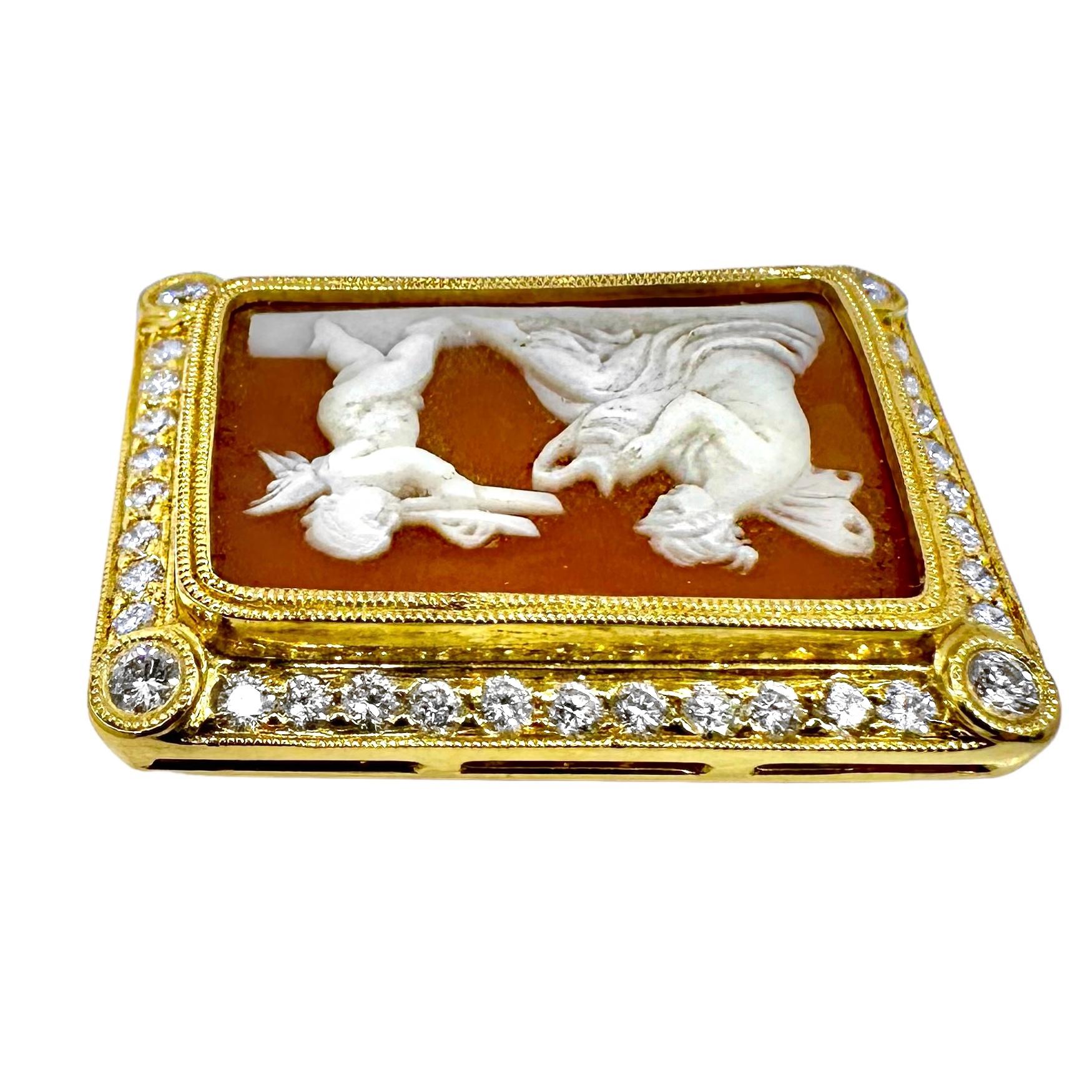 Broche Camafeo Cupido y Psique Forma Rectangular en Oro Amarillo con Borde de Diamantes Corte redondo en venta