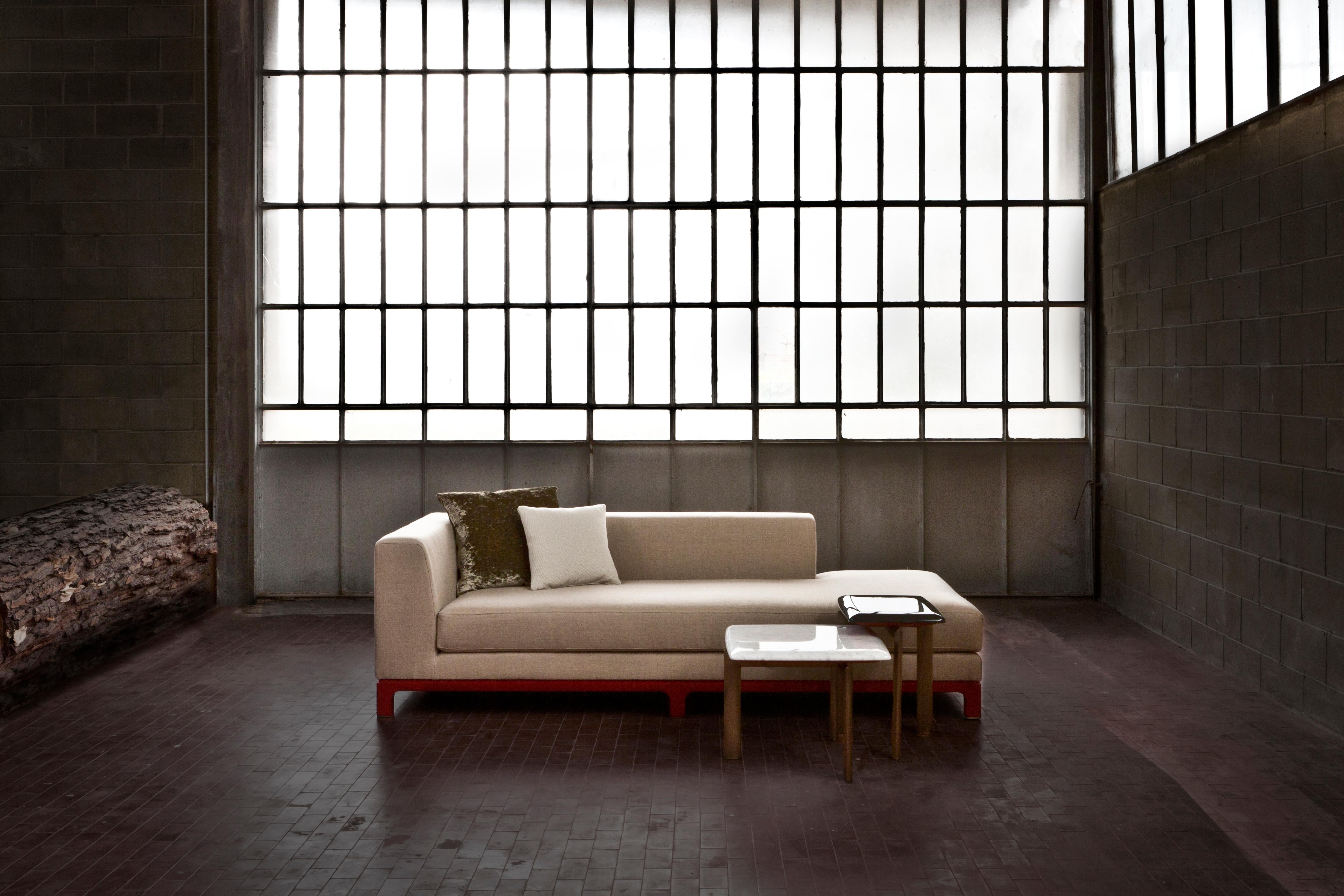 Sofá Cupido 180 con base de laca brillante y madera de haya by Casa Casati en Nuevo estado para la venta en Geneve, CH