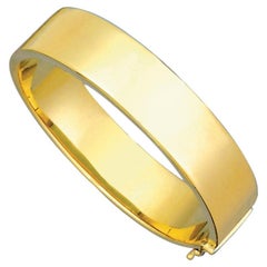 Curata 14k Yellow Gold Flat High Polished Hinged Bangle Bracelet