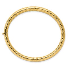Curata 14k Yellow Gold 8mm Cushion Grooved Hinged Bangle Bracelet