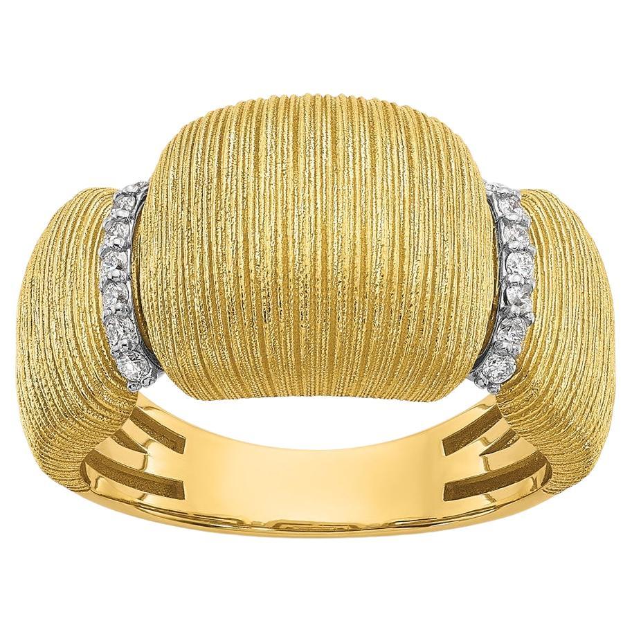 Curata 18k Yellow Gold 1/8 cttw Diamond Textured Statement Ring