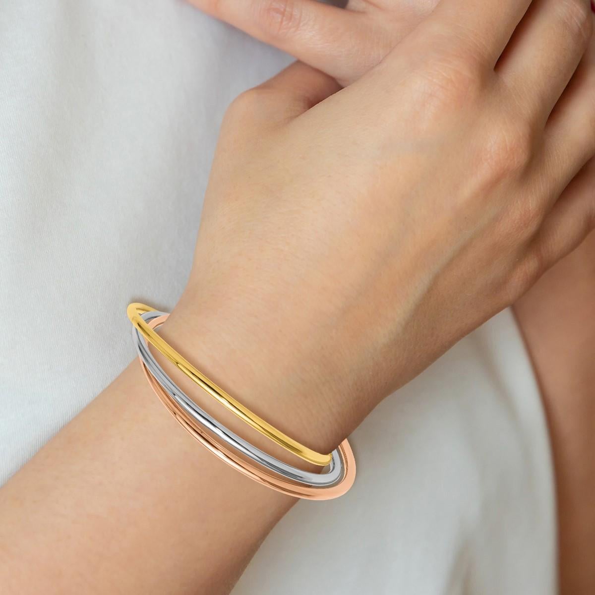 Curata Italian 14k Tri-color Gold Trinity Rolling-on Bangle Bracelet en vente 1