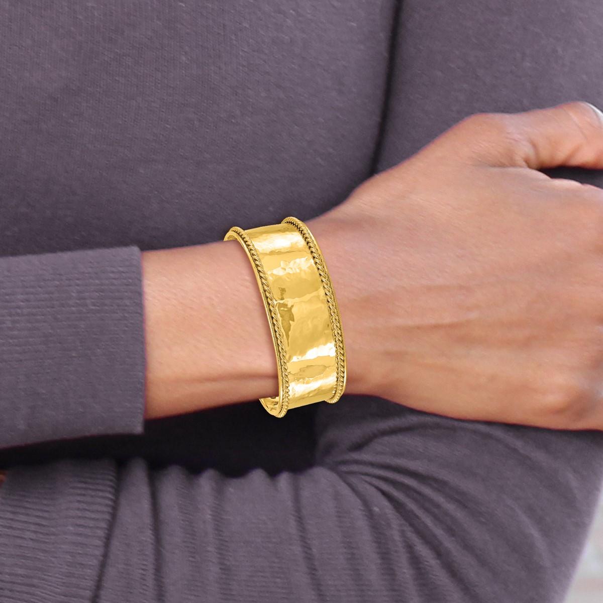 Curata Bracciale in oro giallo massiccio 14k con bordo a corda in vendita 1