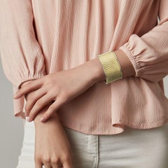 Curata Italian Solid 18k Yellow Gold Wide Basket Weave Cuff Bangle Bracelet