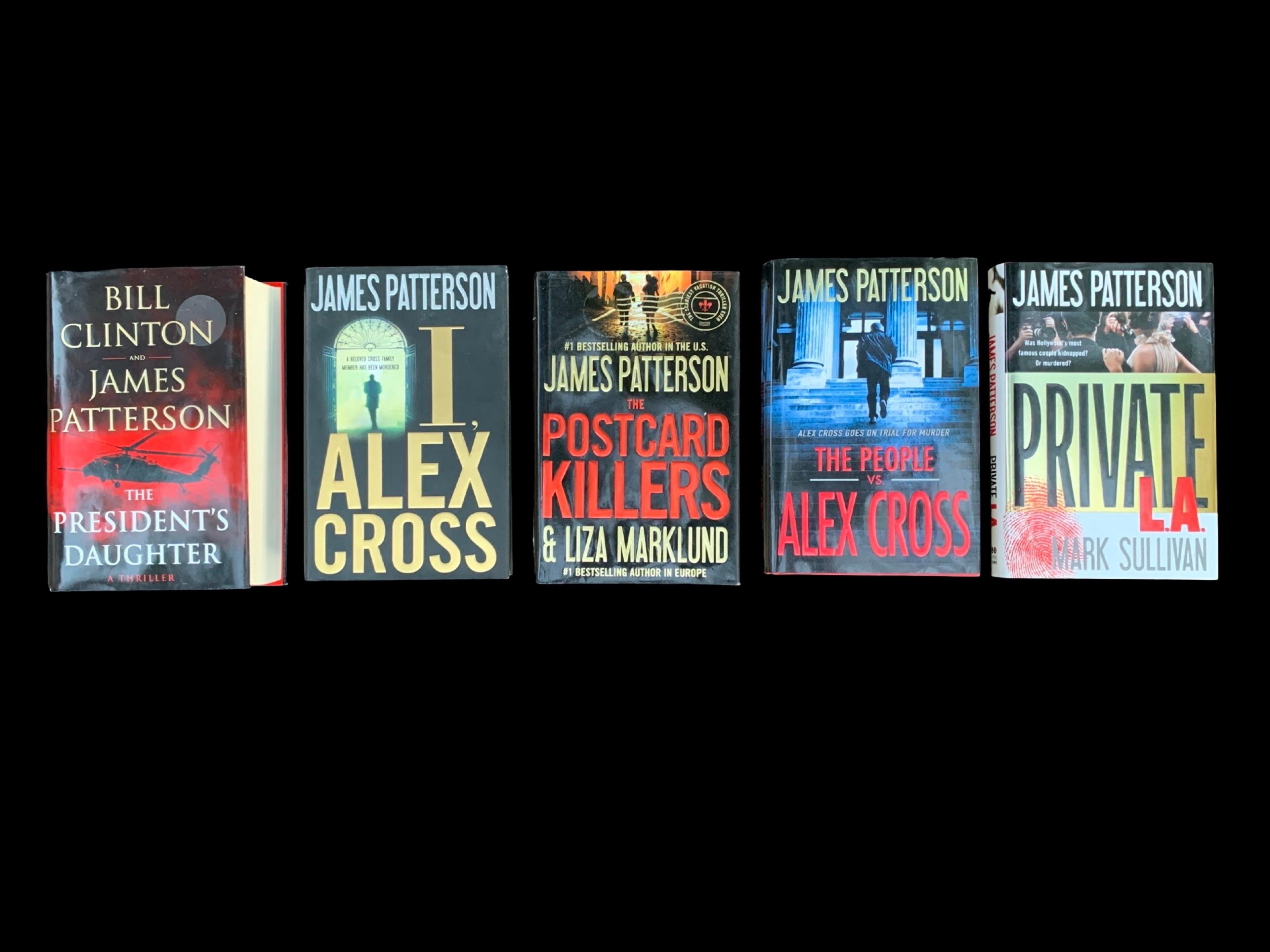 Set Curated 10PC James Patterson Slip-Covered Books Library / Media Room Set #2 In condizioni buone in vendita a Palm Springs, CA