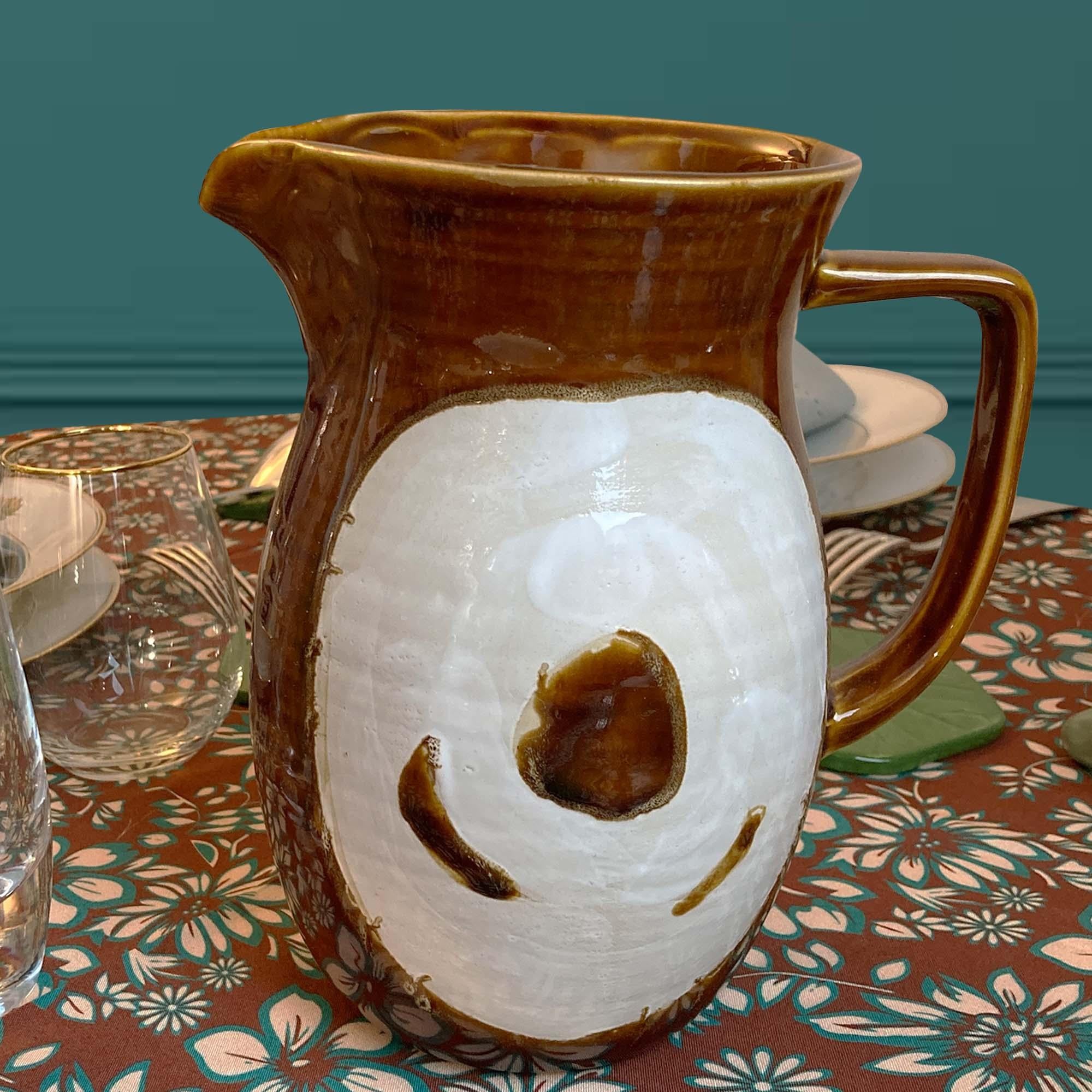 Nos tables sélectionnées

Des tables d'exception mises en place et assemblées avec goût par nos soins, pour vous ! Chaque table est unique, composée d'un mélange d'objets anciens et contemporains, soigneusement sélectionnés par Waww La