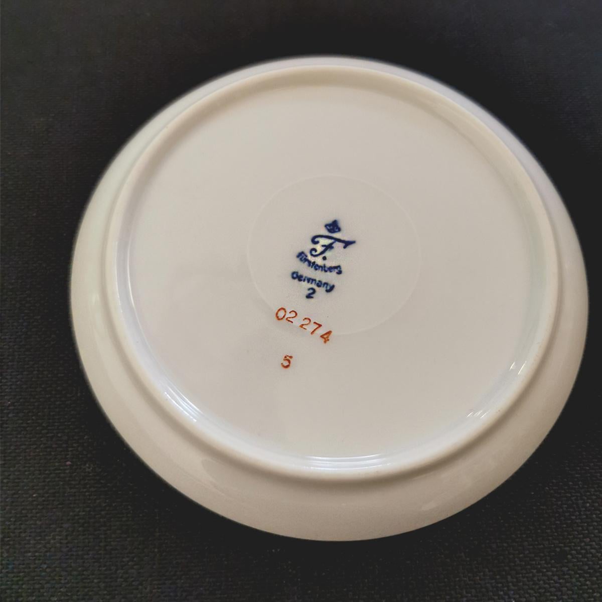 Curated Tables - Richelieu (6 pers.) Excellent état - En vente à PARIS, FR