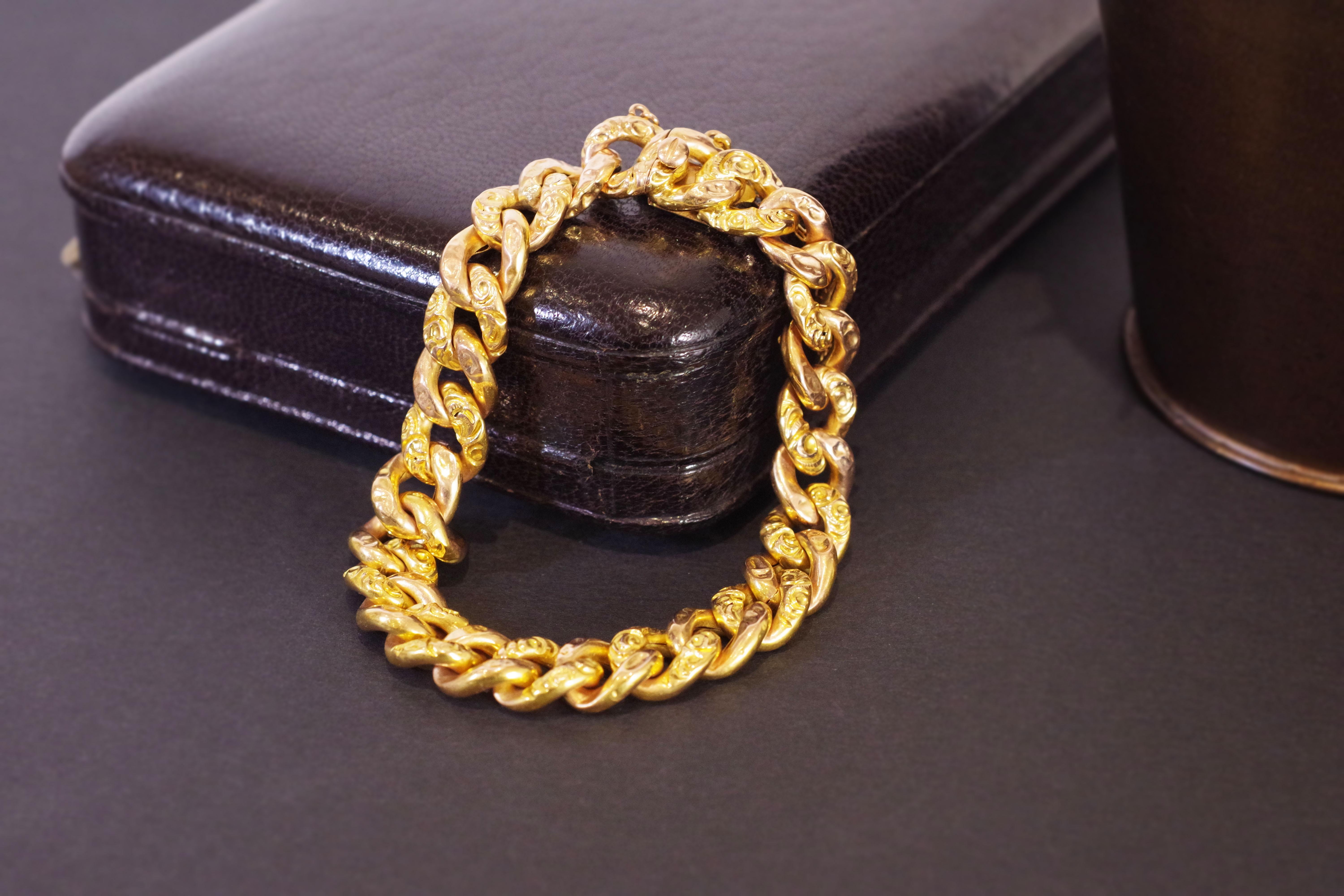 Curb Bracelet 1900 in 18 Karat Pink Gold In Fair Condition For Sale In PARIS, FR