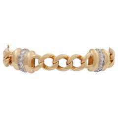 Curb Bracelet with 16 Diamonds