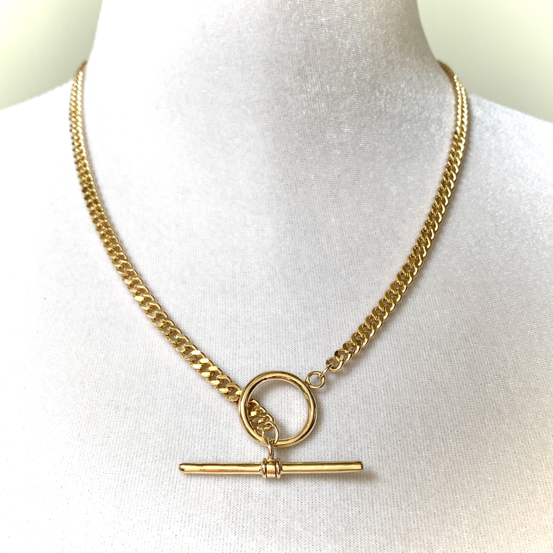Curb Chain Necklace in Yellow Gold with 