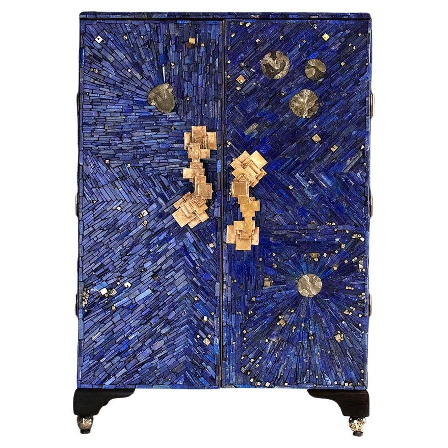 Armario Rectangular Único de Latón Azul Profundo con Dos Puertas de Christopher Boots