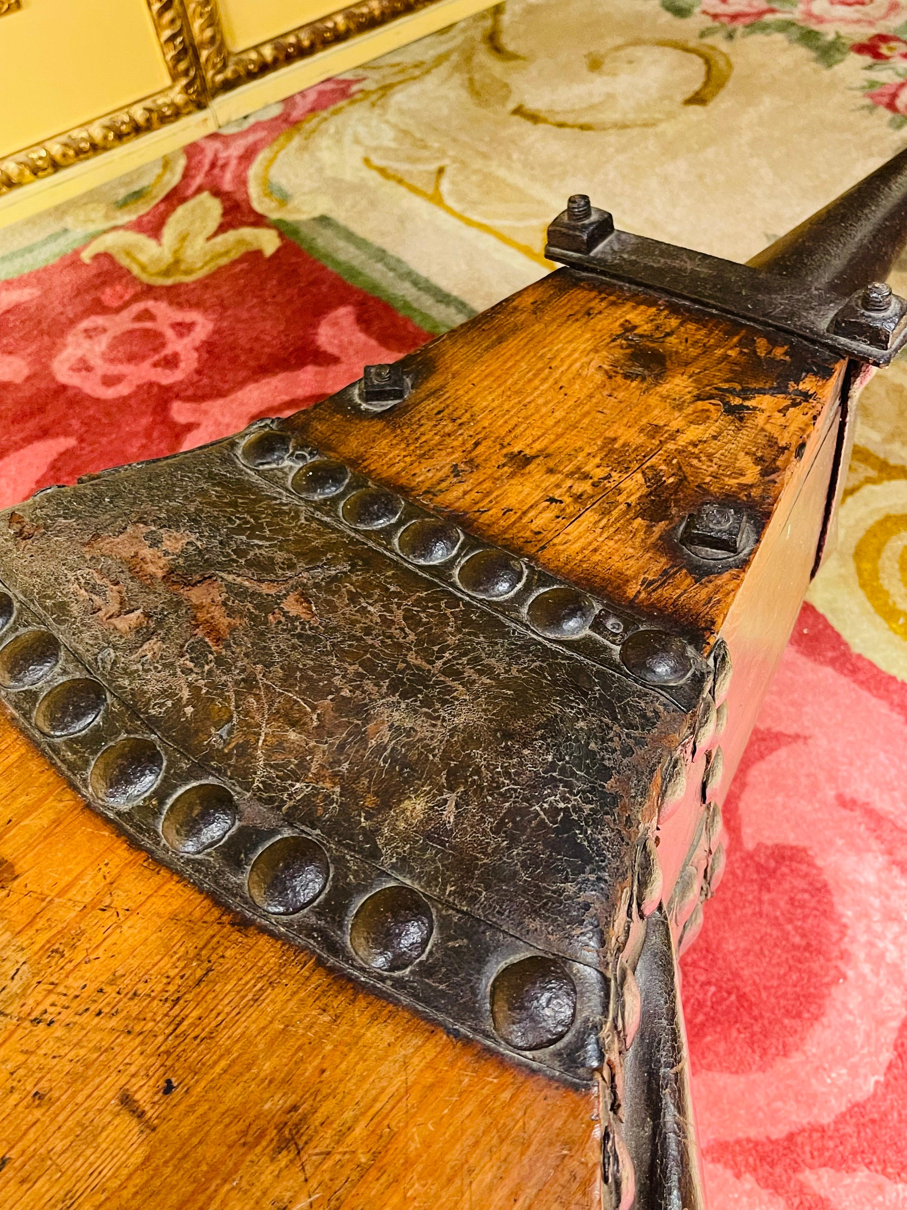 Curious Antique Industrial Bellows as a Coffee Table, Around 1880 For Sale 11