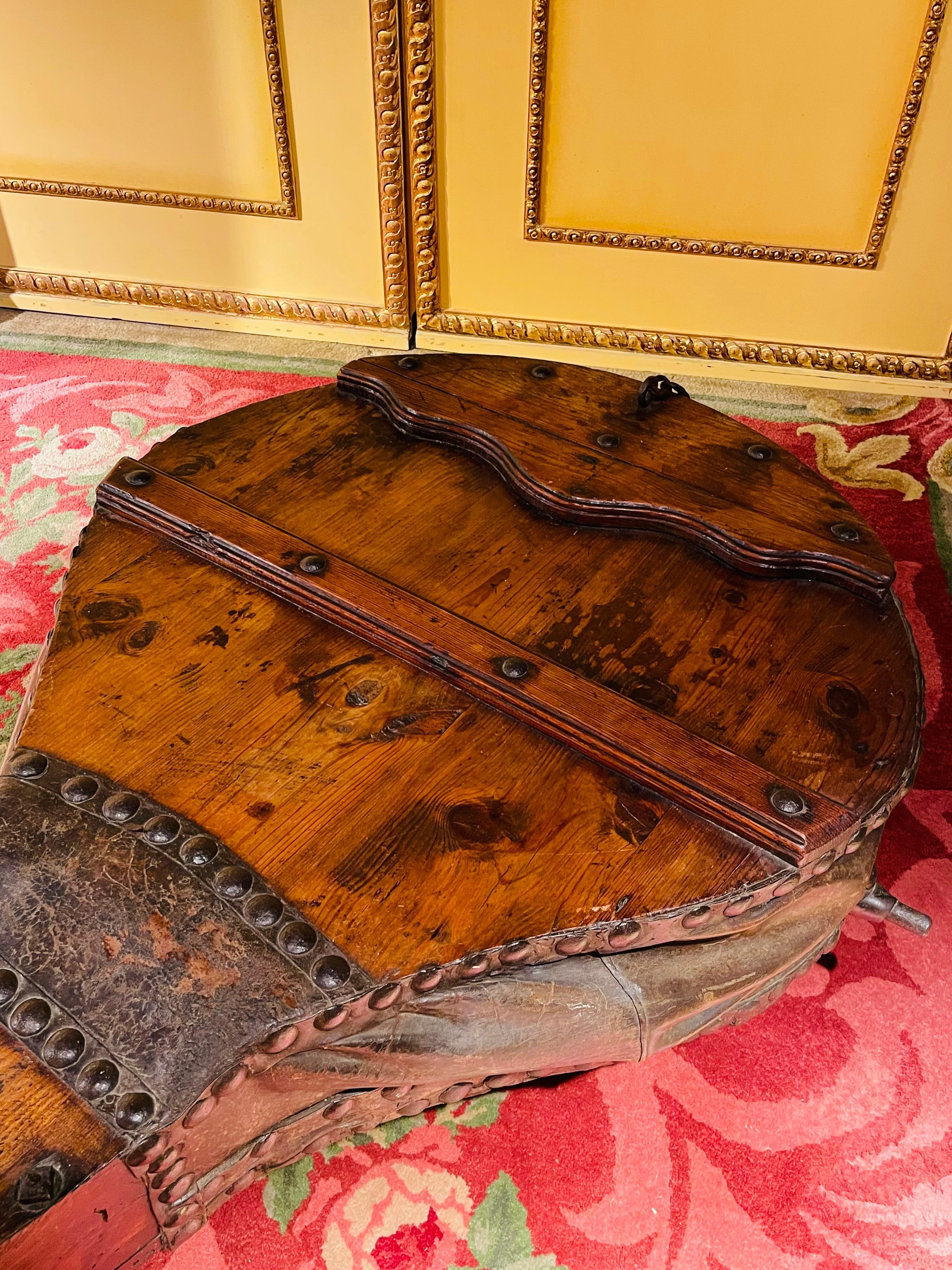 Leather Curious Antique Industrial Bellows as a Coffee Table, Around 1880 For Sale
