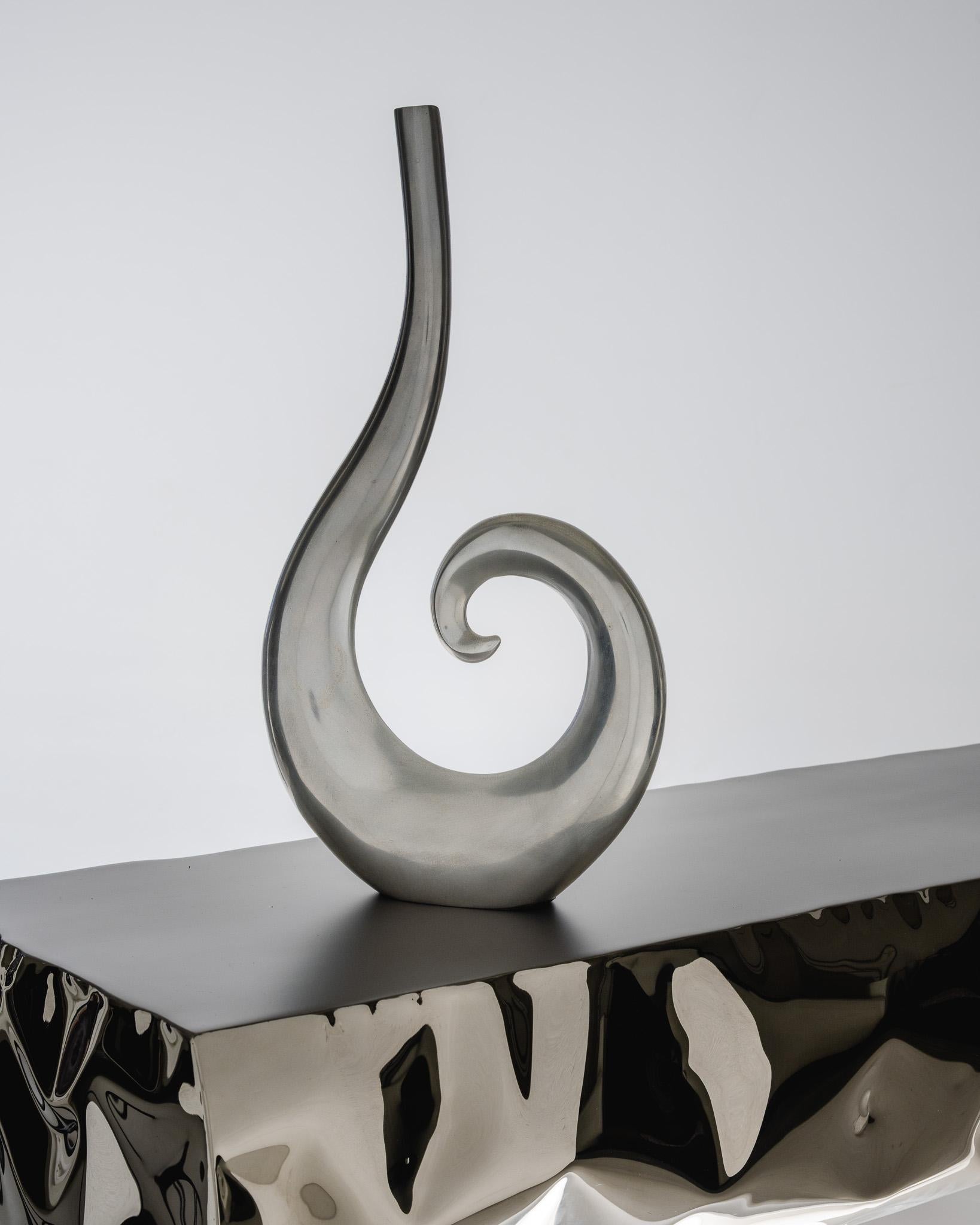 Space Age Curly Aluminum Soliflore, 1980s For Sale