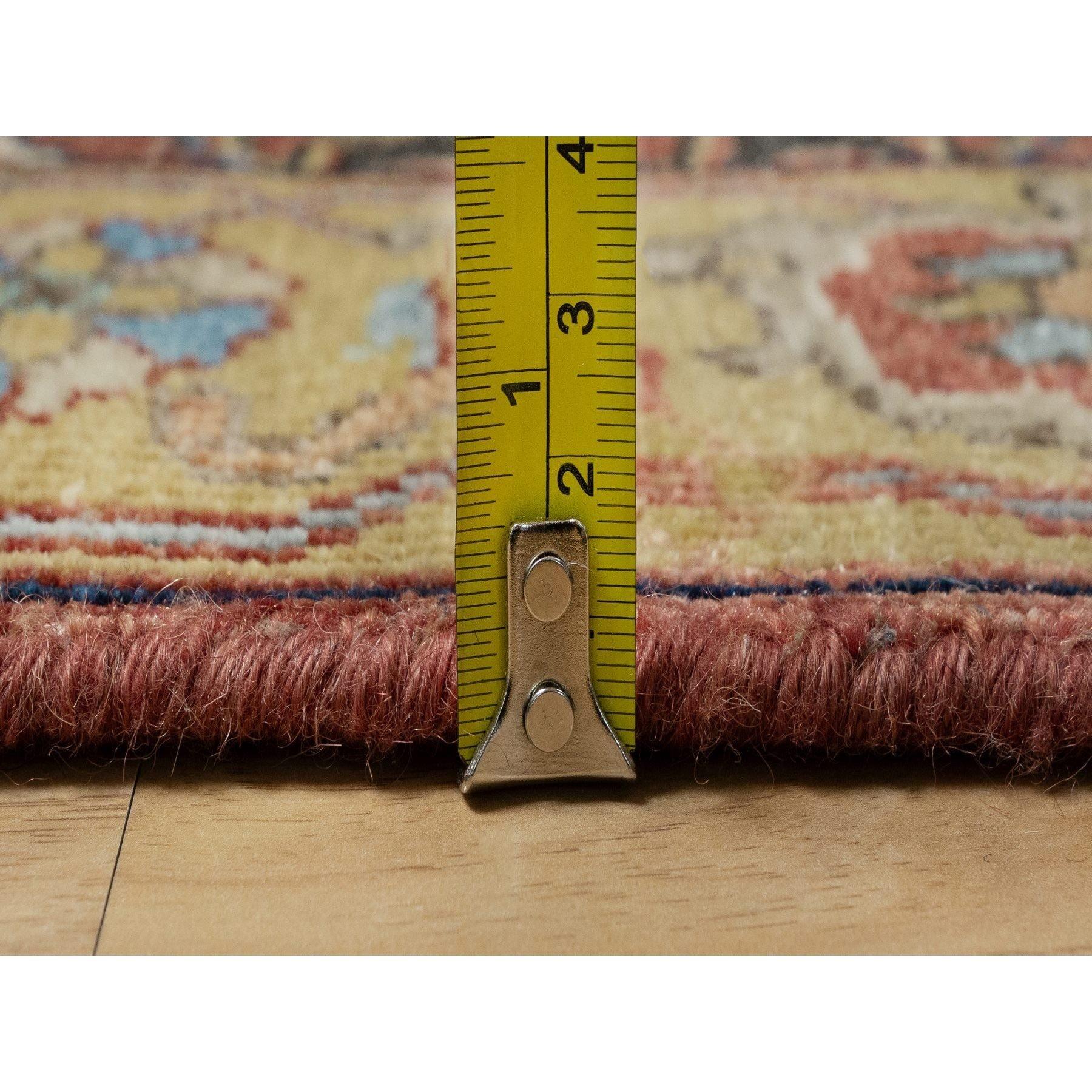 XXIe siècle et contemporain Tapis de couloir Heriz Fine Antiqued Re-Creation noué à la main rouge courrant 2'7