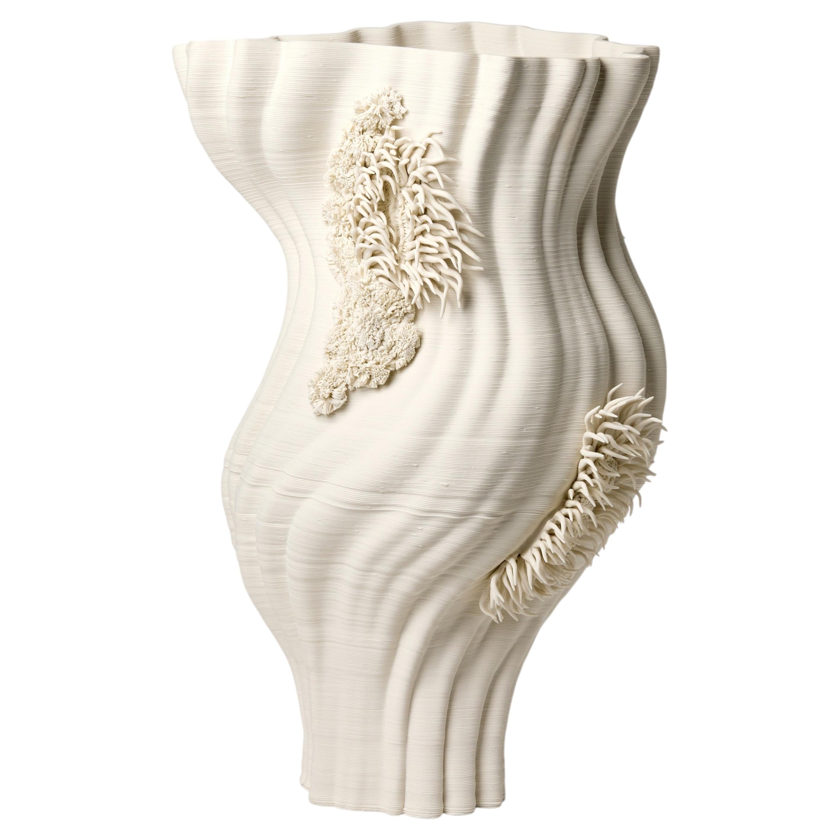 Current, a white porcelain sculptural vessel by Ionela Bellato For Sale