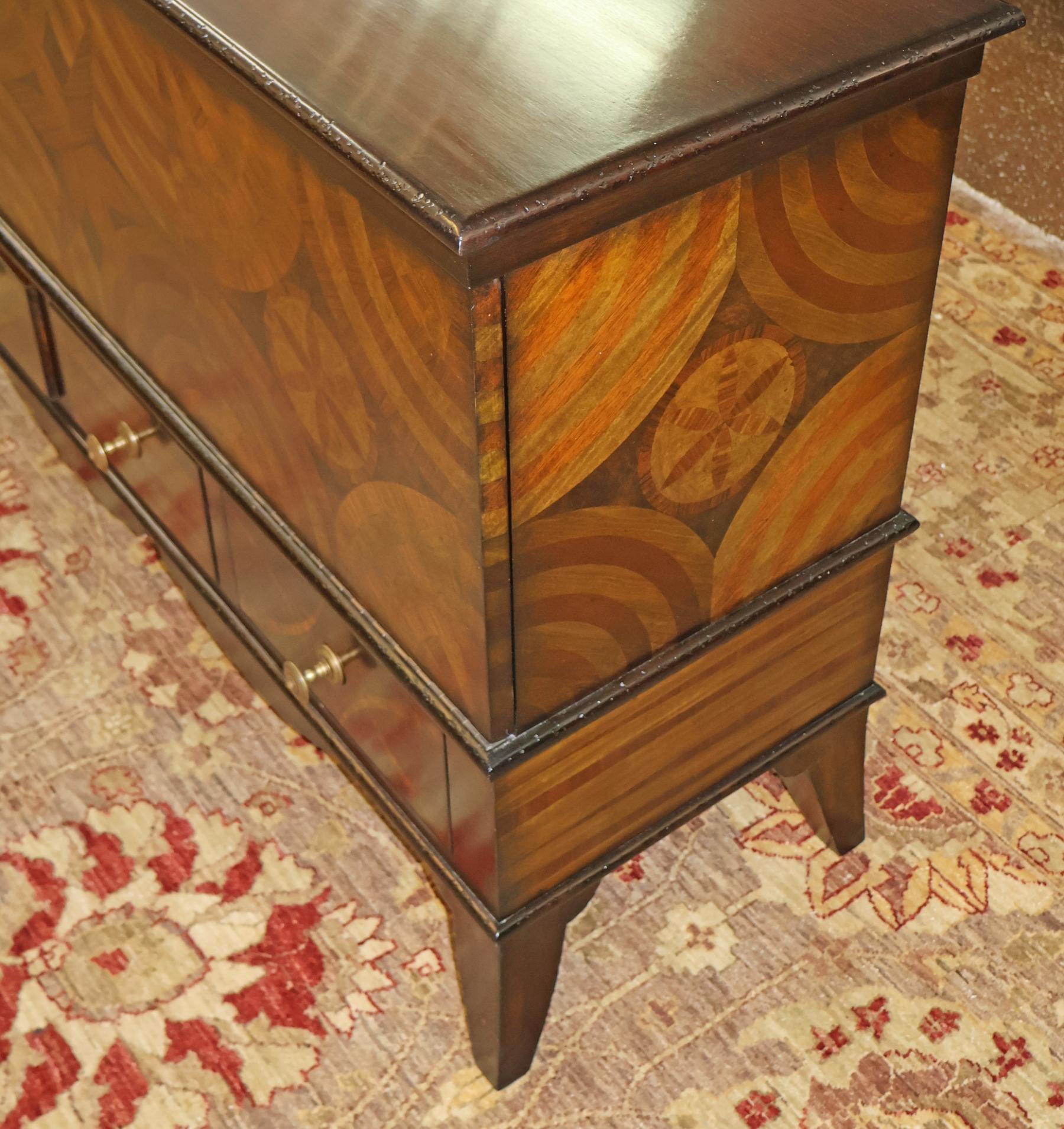 Mogano Currey And Company Creslow - Cassettiera decorativa per coperte in vendita
