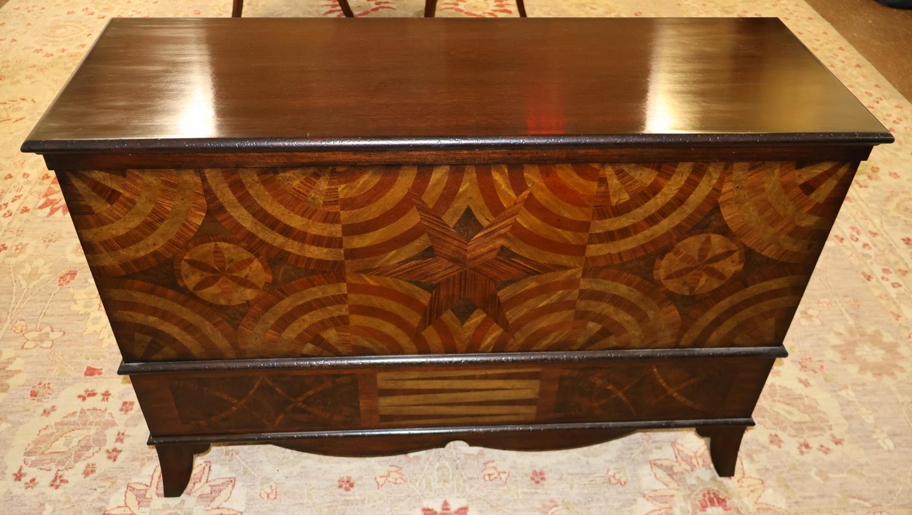Currey And Company Creslow - Cassettiera decorativa per coperte in vendita 1