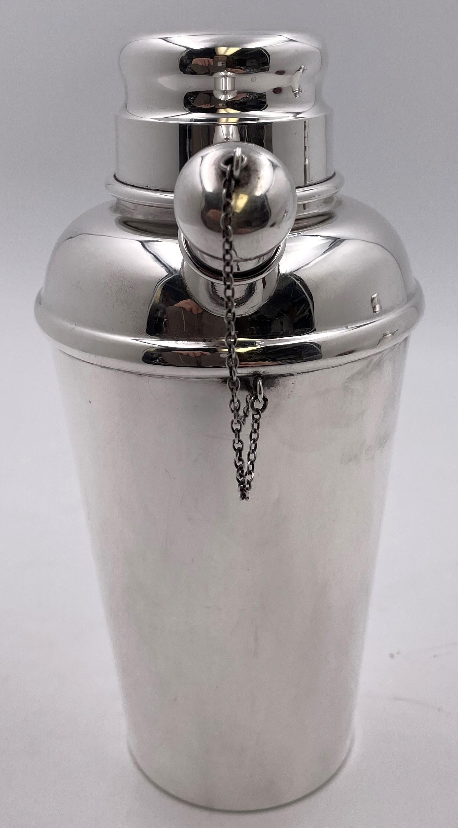 Américain Currier & Roby Sterling Silver Cocktail Shaker in Mid-Century Modern Style (gobelet à cocktail en argent sterling) en vente