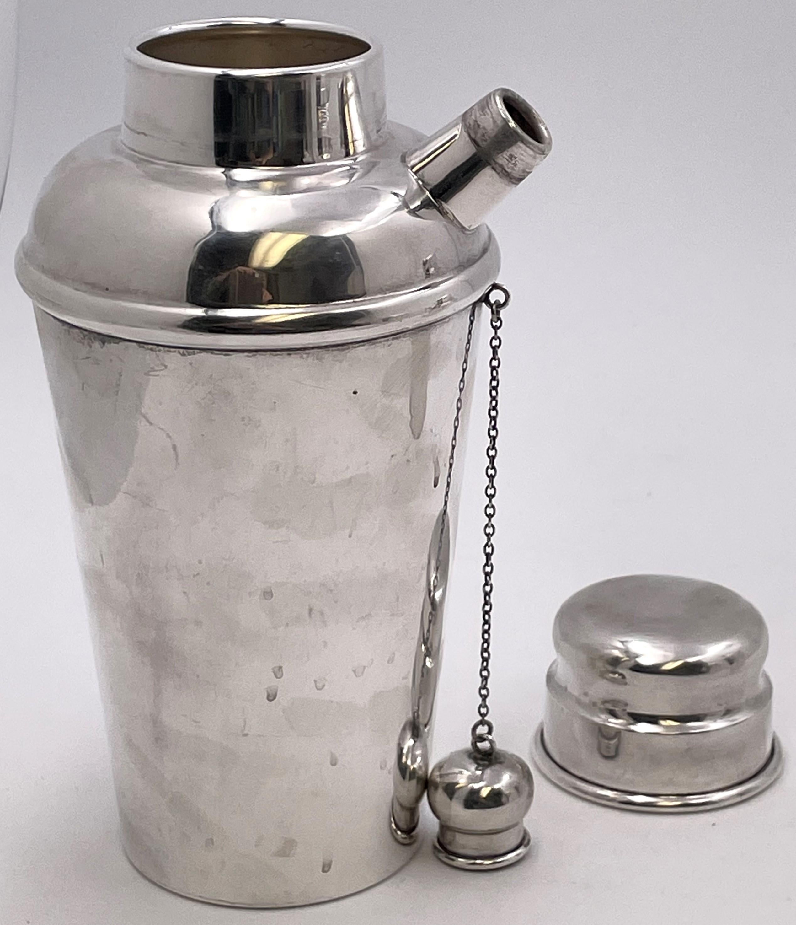 Currier & Roby Sterling Silver Cocktail Shaker in Mid-Century Modern Style In Good Condition For Sale In New York, NY