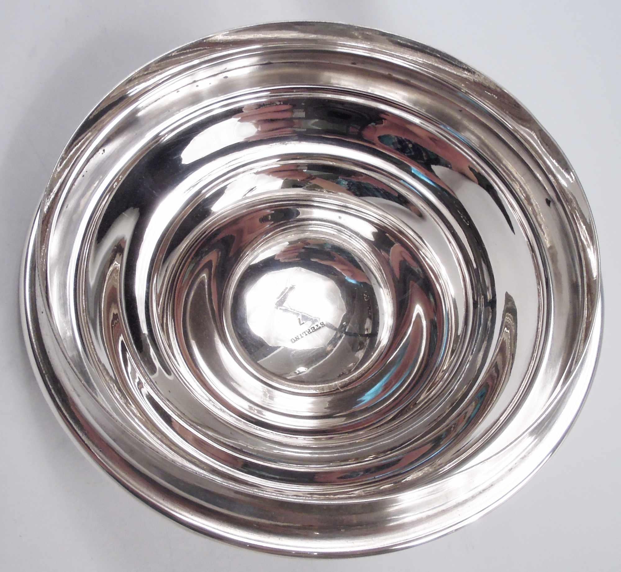 Urna classica tradizionale in argento ricoperta di Currier & Roby In condizioni buone in vendita a New York, NY