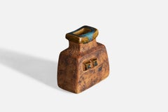 Vase à ajouts courbés, grès, Suède, 1970